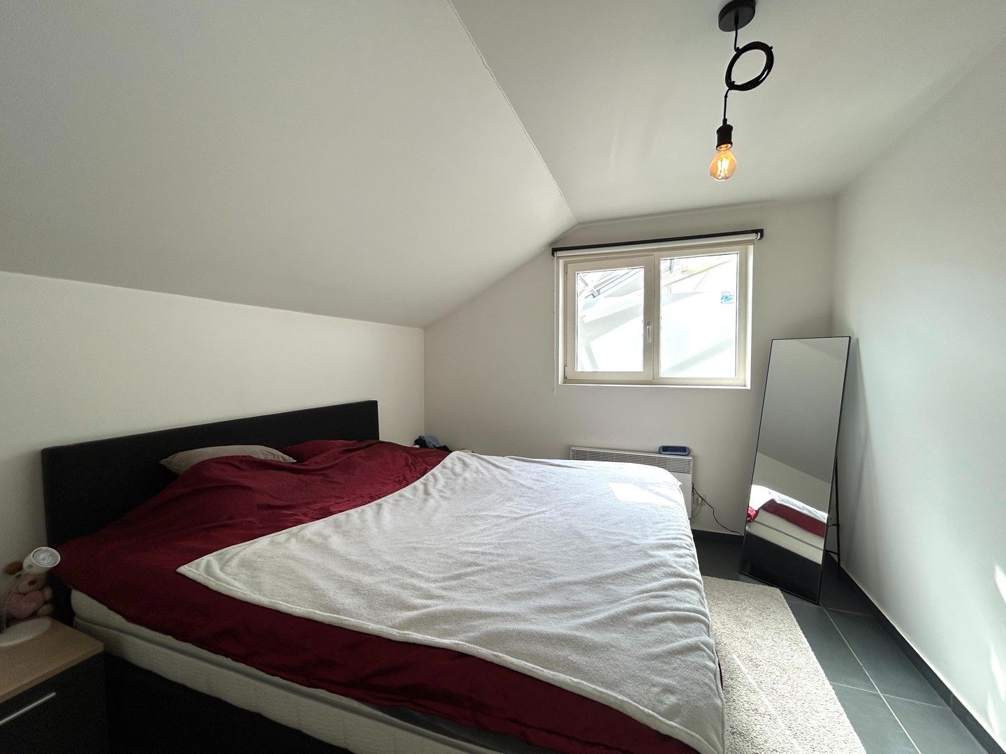 Instapklaar appartement nabij centrum Oostrozebeke! foto 8