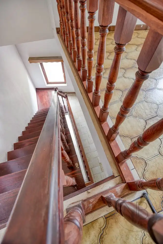 Te renoveren appartemtent met garage te koop! foto 29