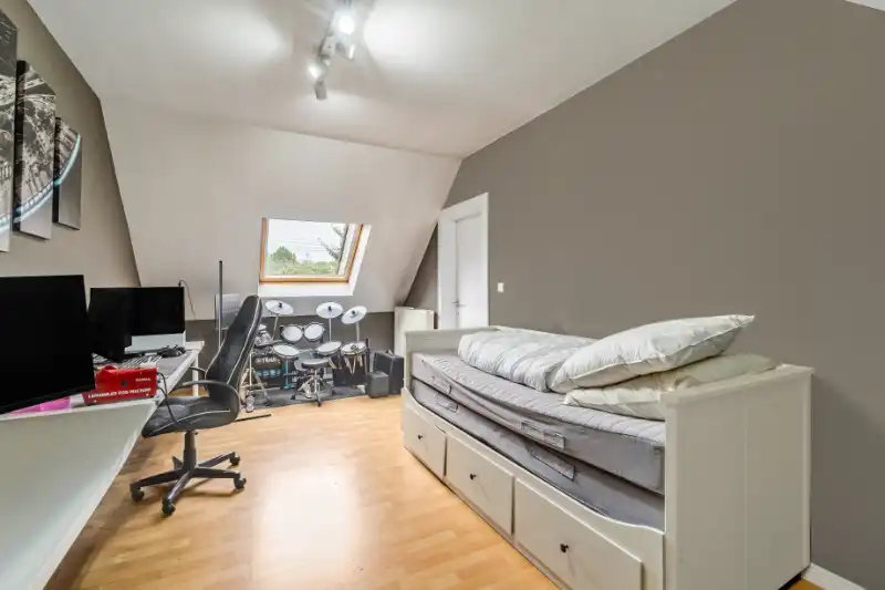 Knap onderhouden sfeervolle woning HOB - Lokeren. foto 13