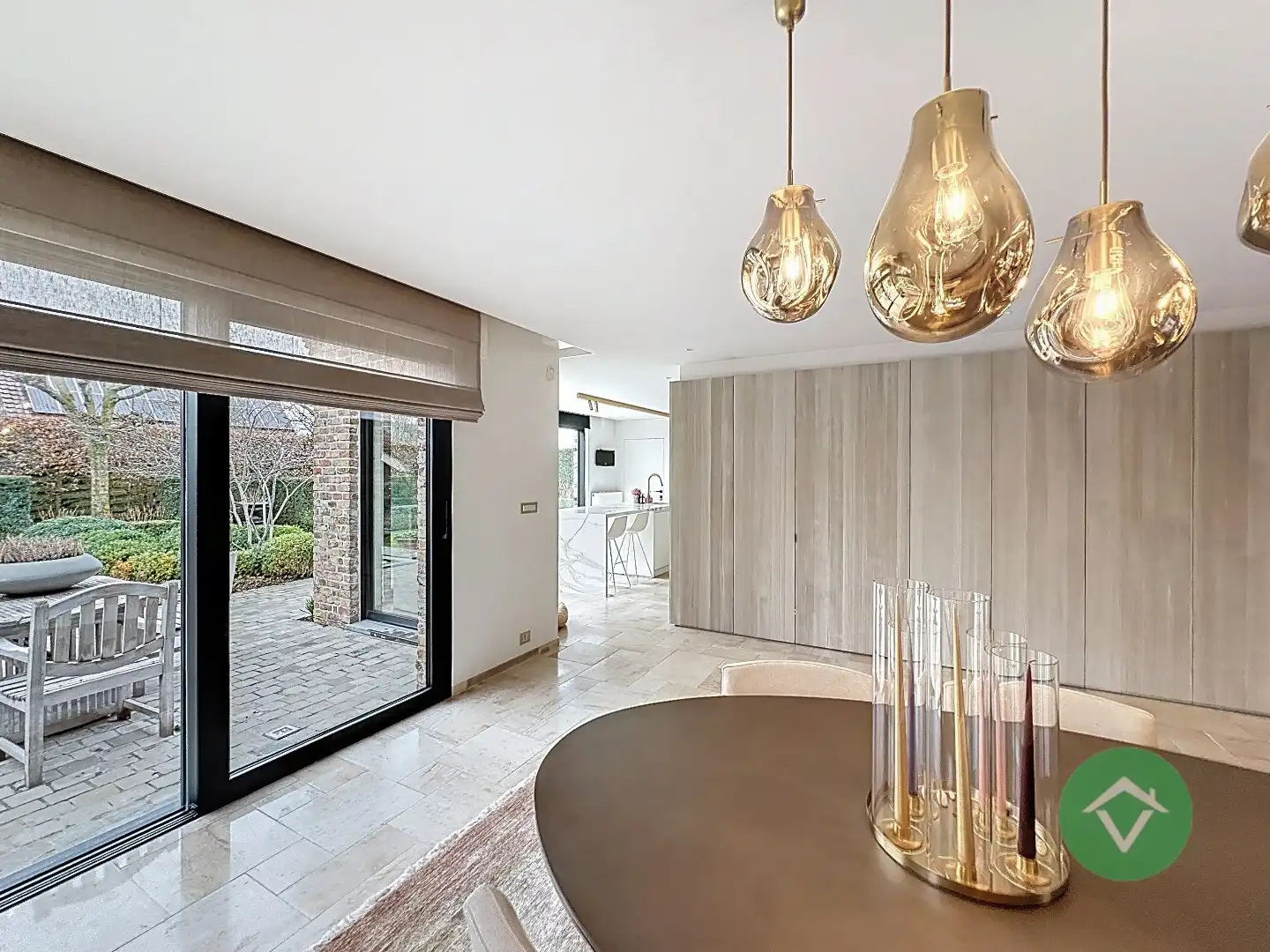 Exclusieve alleenstaande villa met zonnige tuin in een gegeerde woonomgeving te Koekelare foto 9