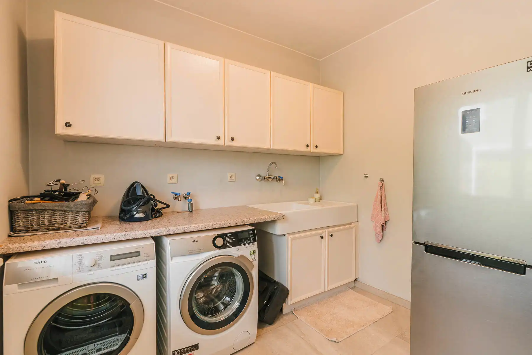 Gerenoveerde, instapklare woning op mooi perceel van 5are foto 15