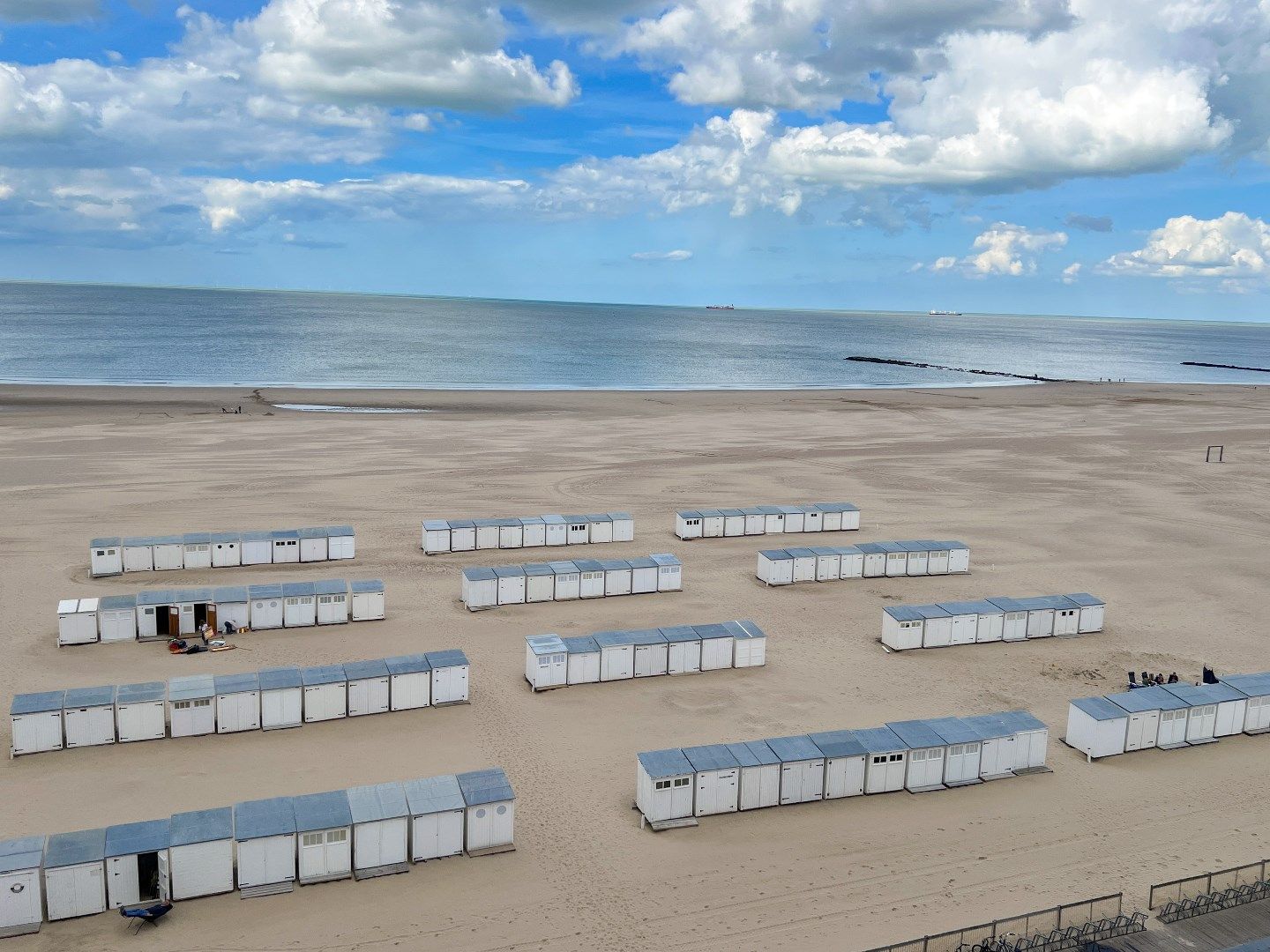 Volledig vernieuwd appartement met frontaal zeezicht gelegen aan het Albertstrand. foto 4