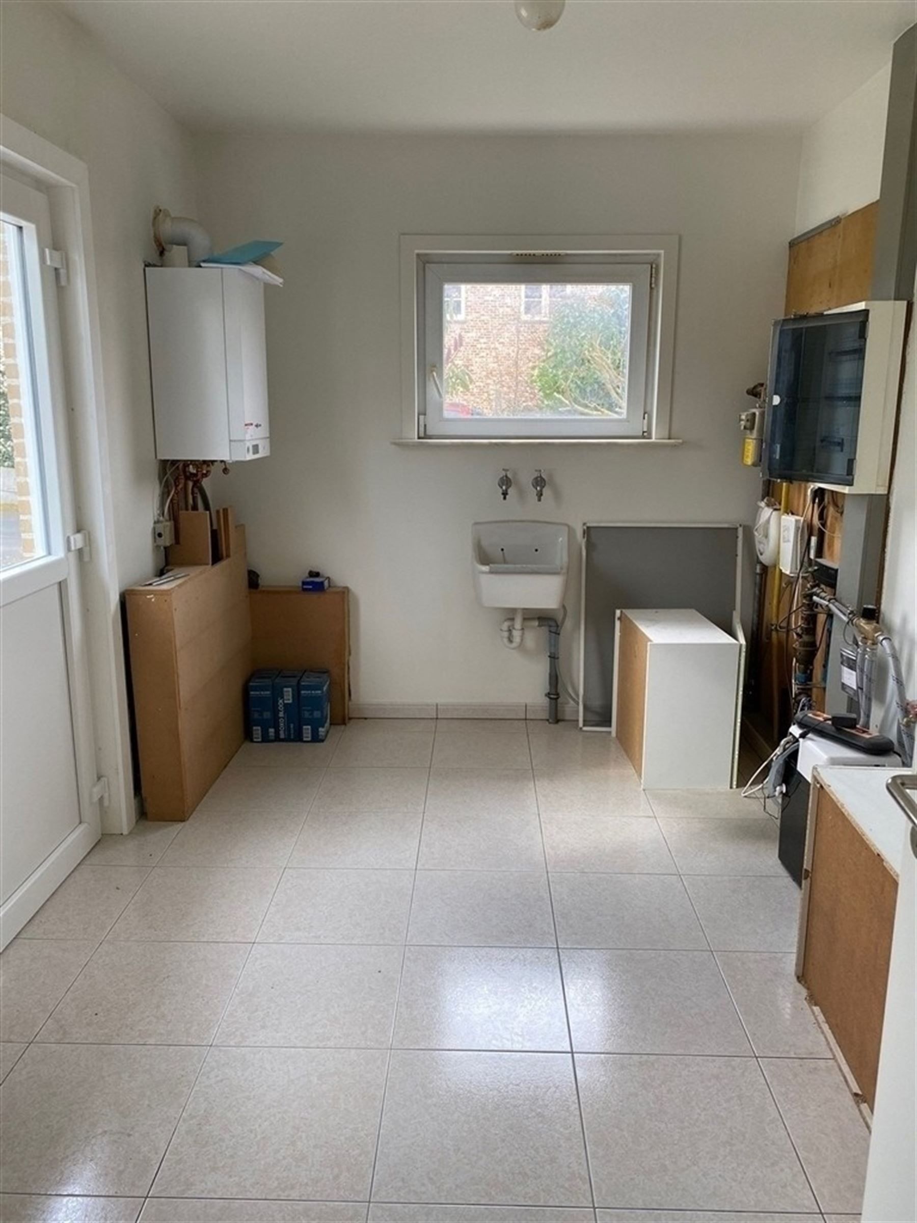 Ruime, comfortabele villa met aangename tuin foto 16