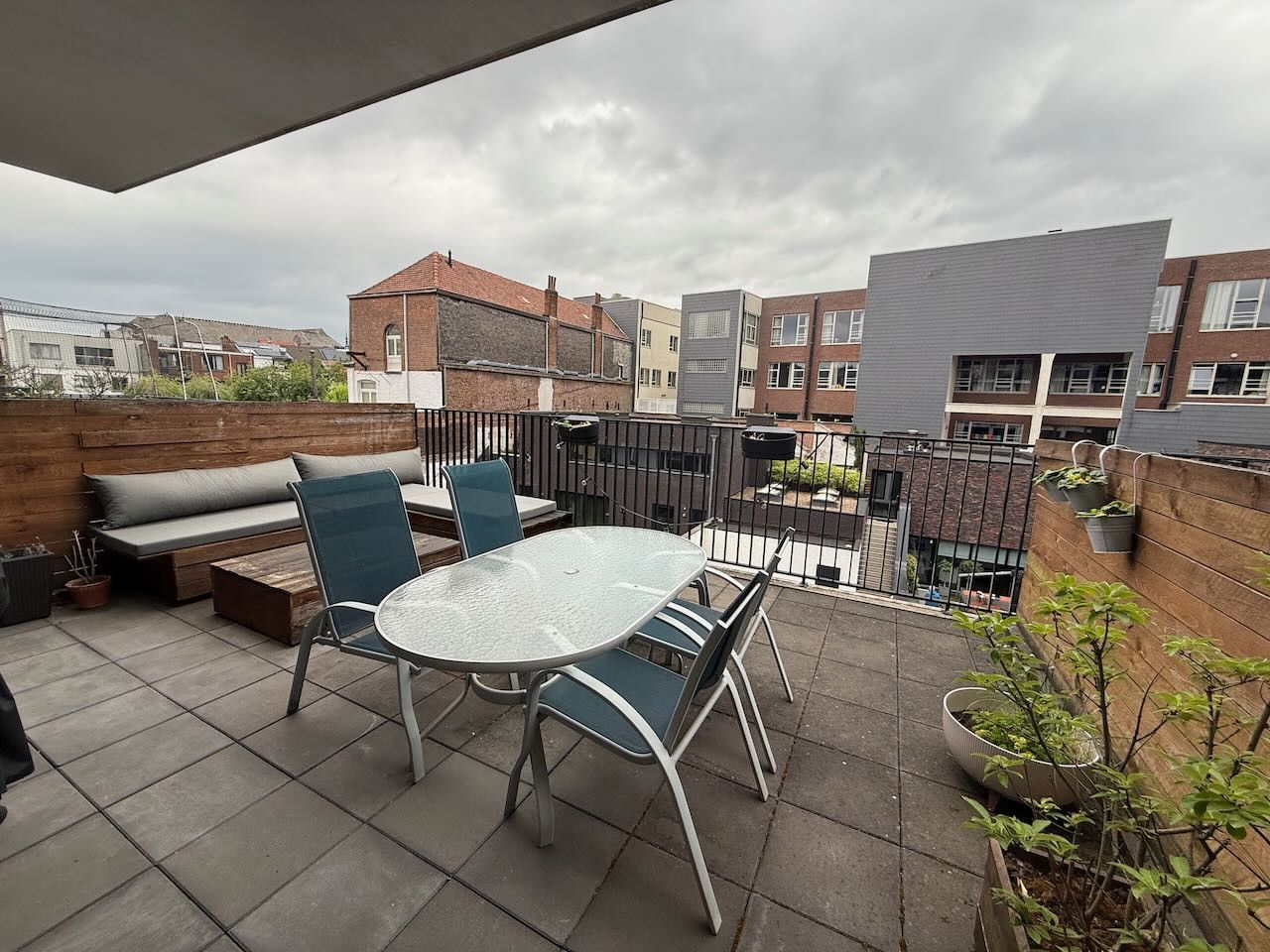 Modern en lichtrijk appartement met groot terras foto 11