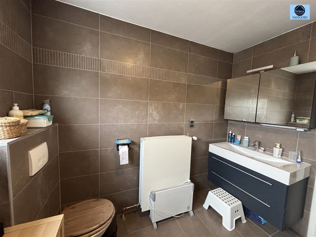 RUIME WONING MET LOODS foto 10