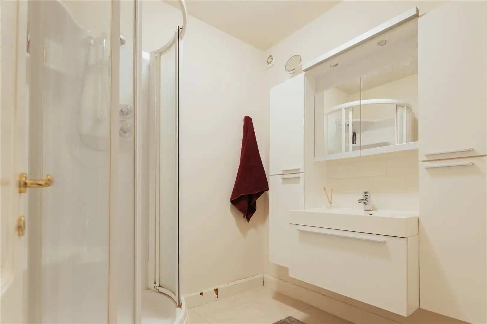 Kiftgate residence met zicht over het mooie dokter Roosensplein foto 15