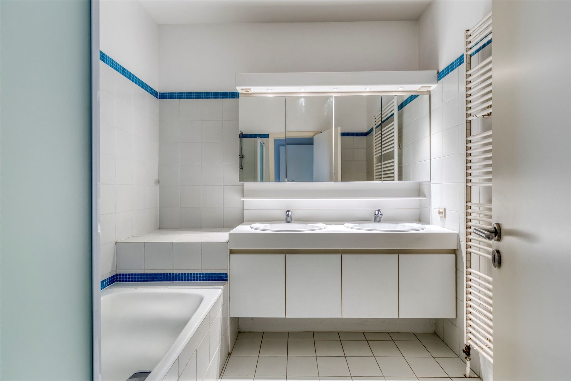Exclusief gelegen villa-appartement in Ukkel, te Fort Jaco foto 20