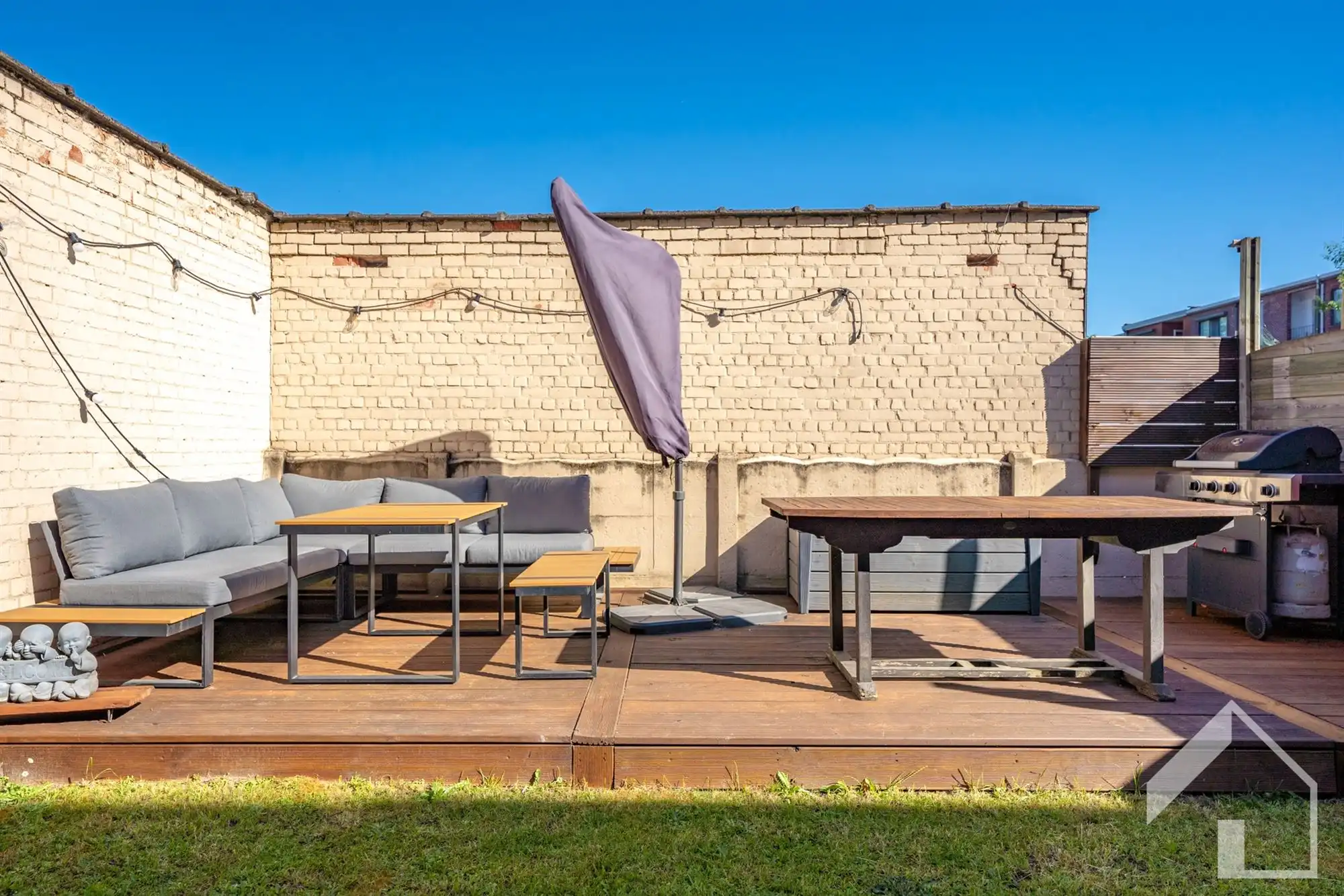 Instapklaar gelijkvloers appartement met 2 slaapkamers, tuin en terras foto 12
