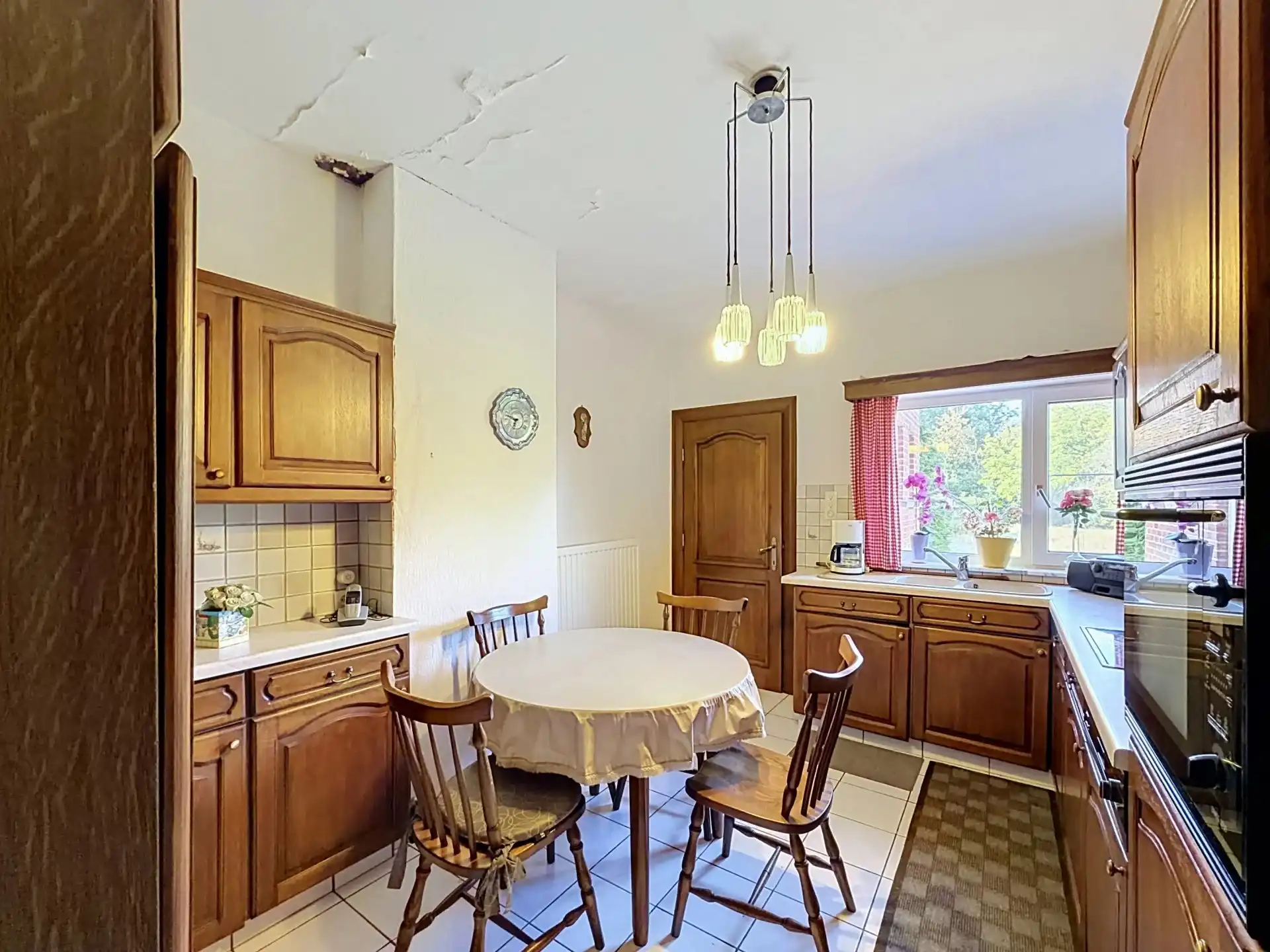 Charmante split-level woning op een ruim en zuidgericht perceel van 1.276 m² foto 10