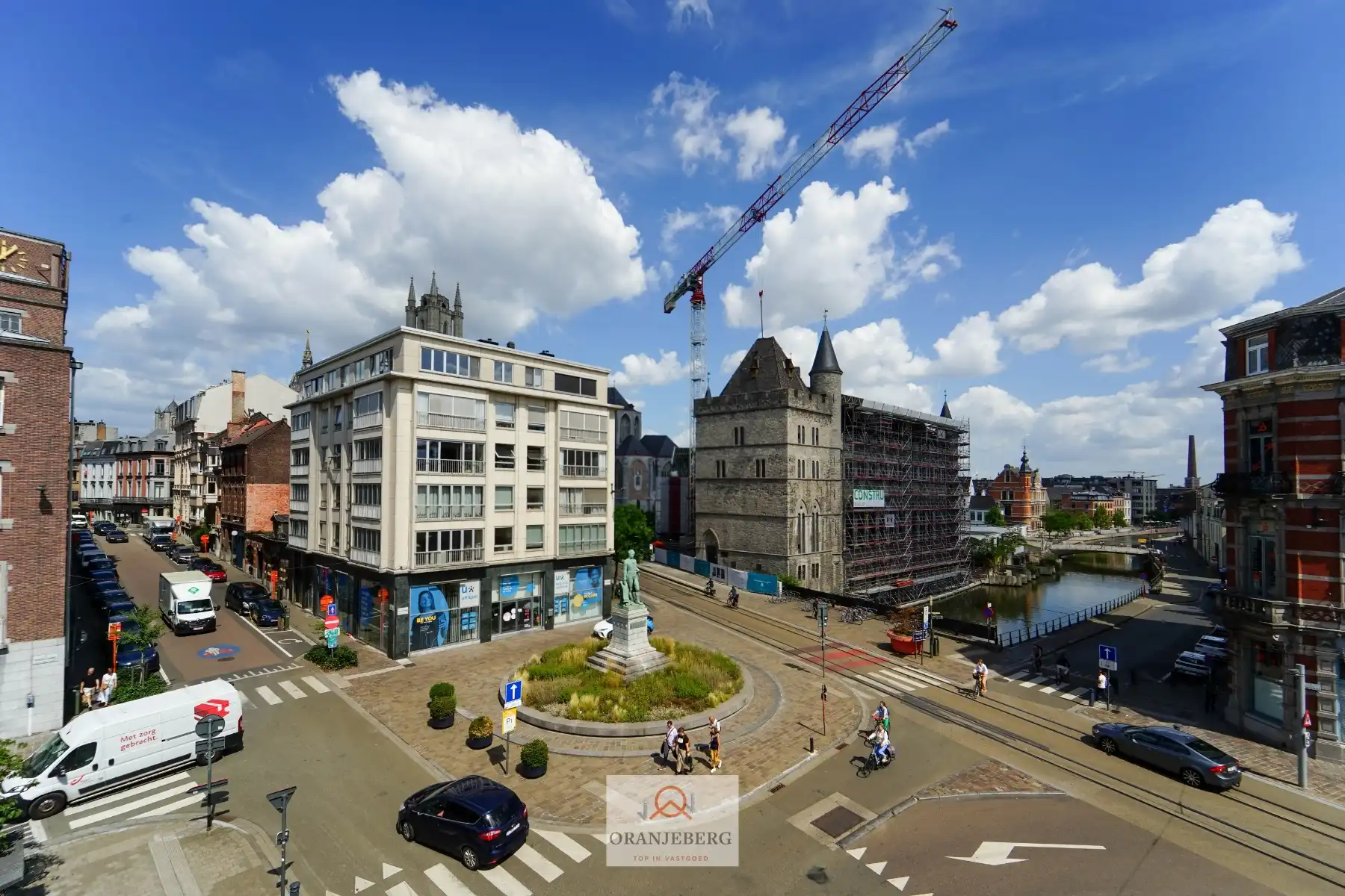 Instapklaar hoekkantoor met 5 ruimtes aan François Laurentplein foto 2