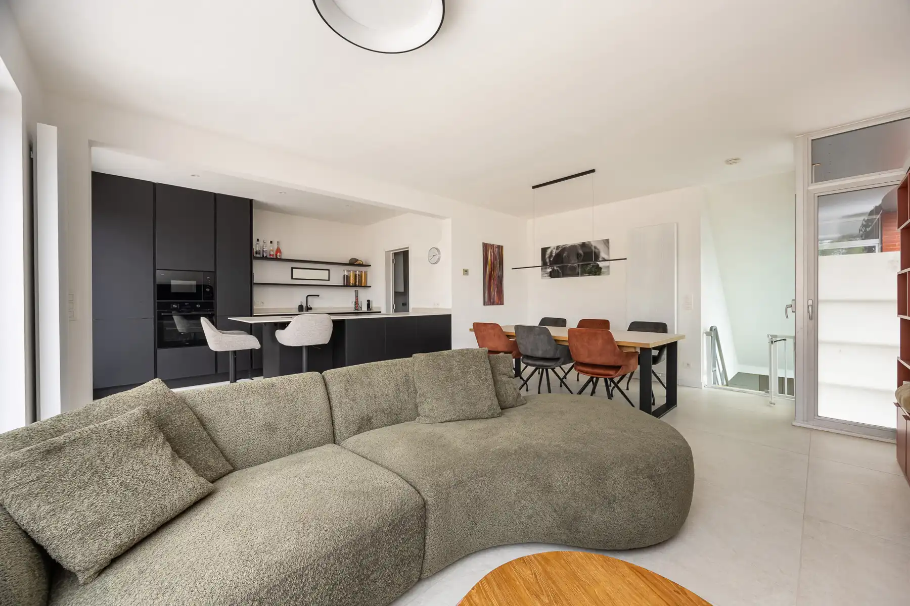 Duplex nabij centrum van Hoevenen – instapklaar & met garage foto 9