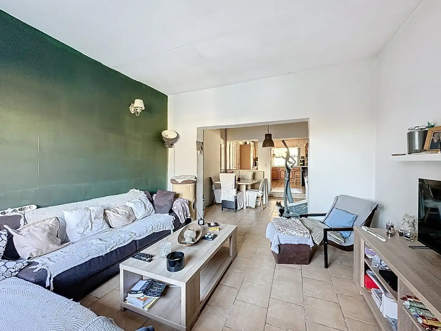 Ruime Gezinswoning met Zonnige Tuin en Renovatiepotentieel foto 3