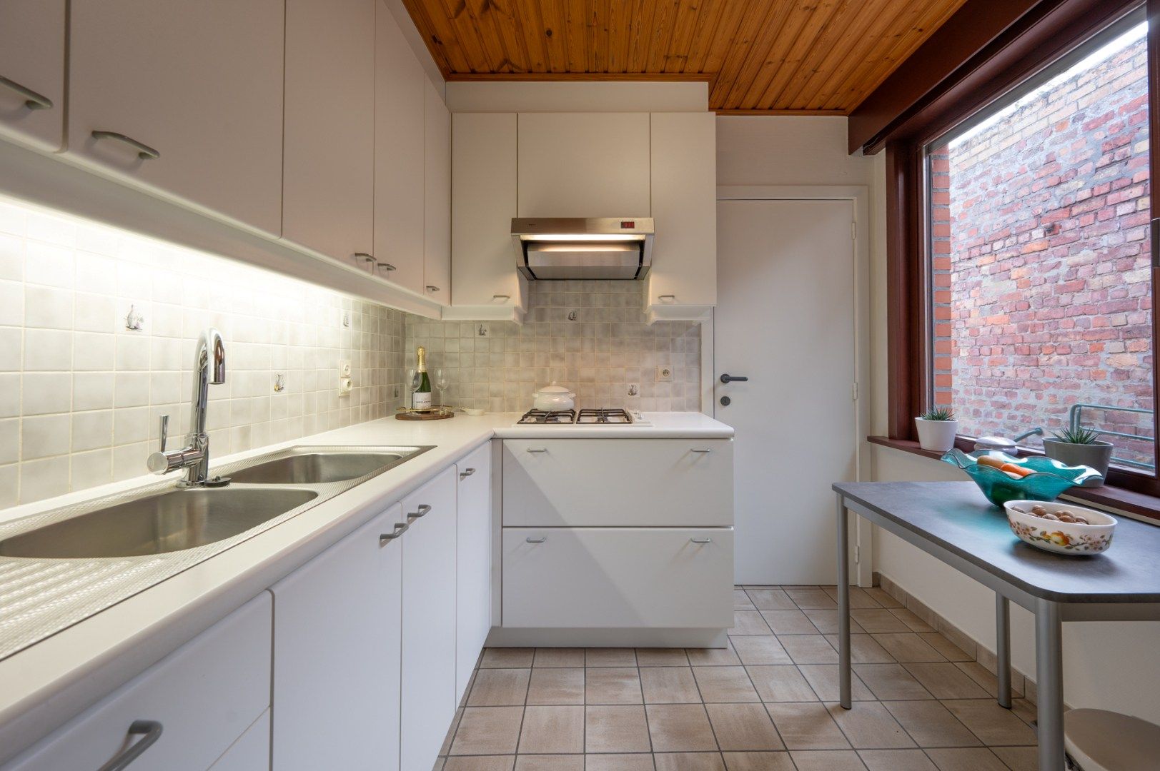 Rustig gelegen woning met potentieel in hartje Brugge foto 5