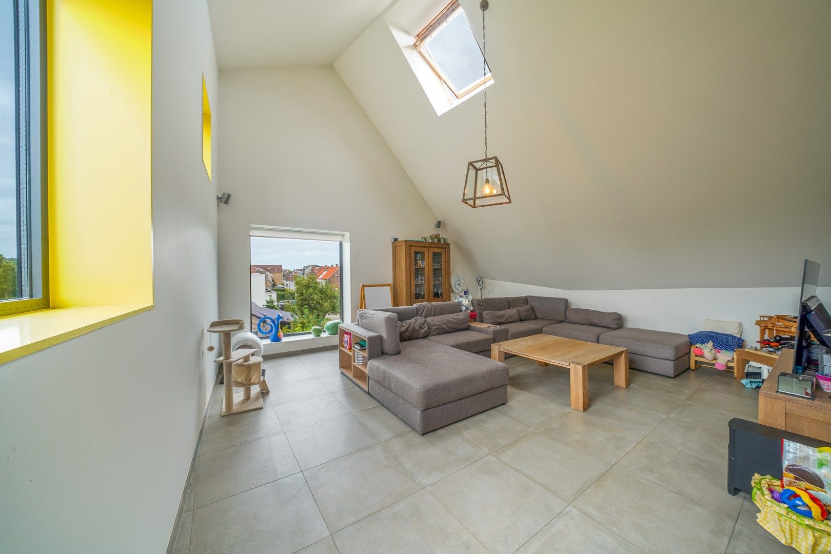 Unieke en recente woning met ruime loods in Oudenburg foto 8