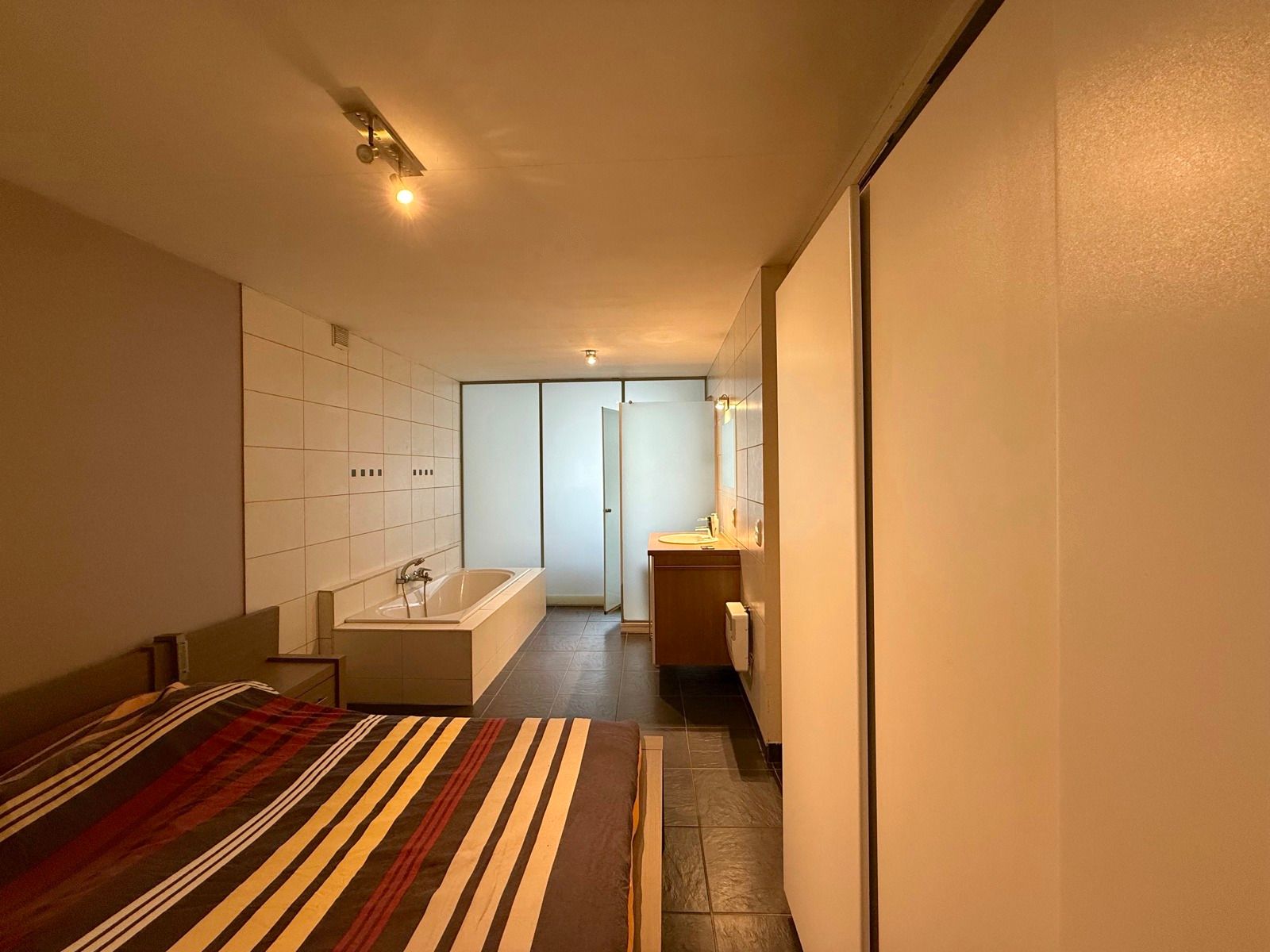 Gezellig appartement met twee slaapkamers en tuintje foto 19