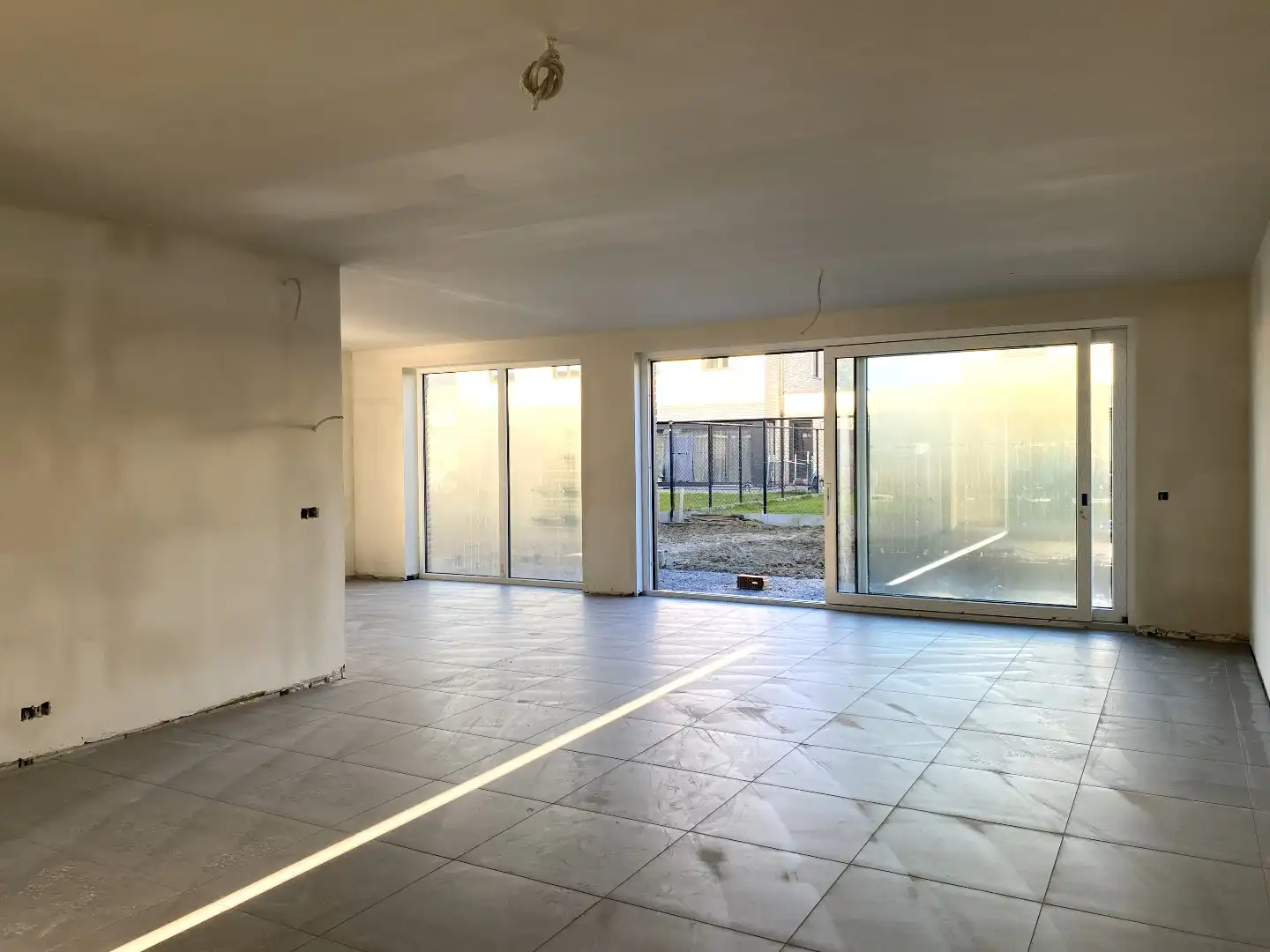 NIEUWBOUWPROJECT MET 4 INSTAPKLARE NIEUWBOUWWONINGEN MET 3 SLPKS EN TUIN foto 2