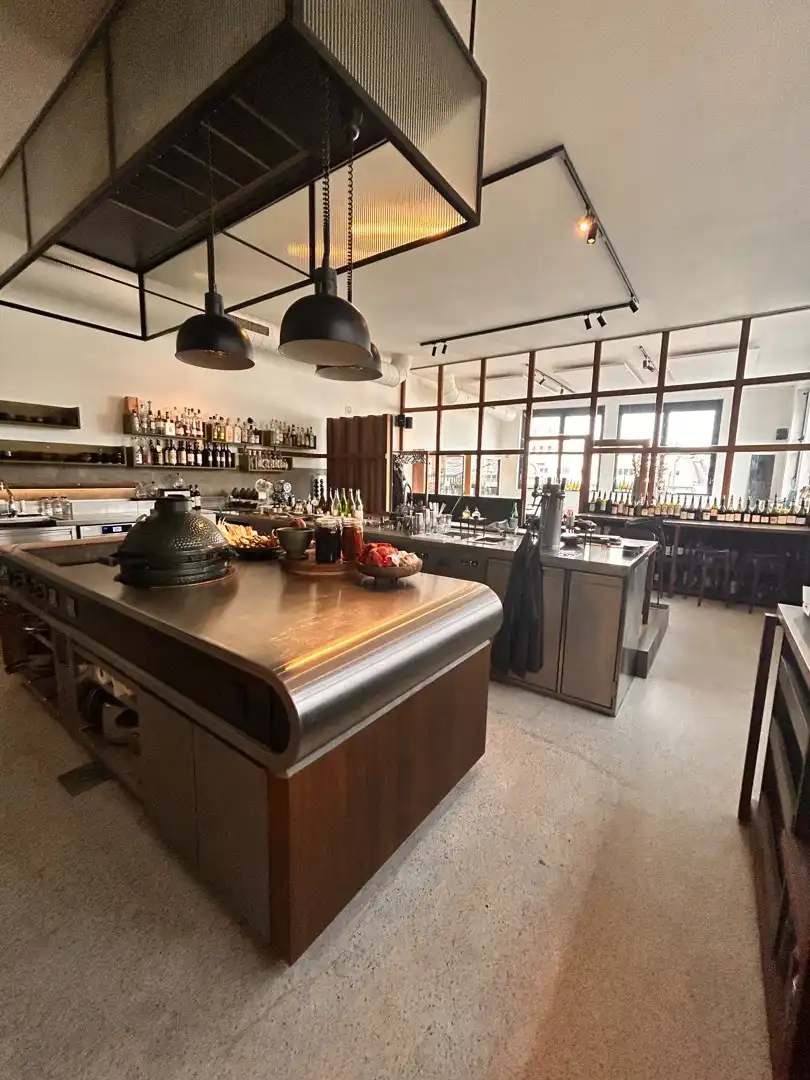 Overname volledig ingerichte hospitalityruimte van 118 m² in Stadsbrouwerij De Koninck foto 3