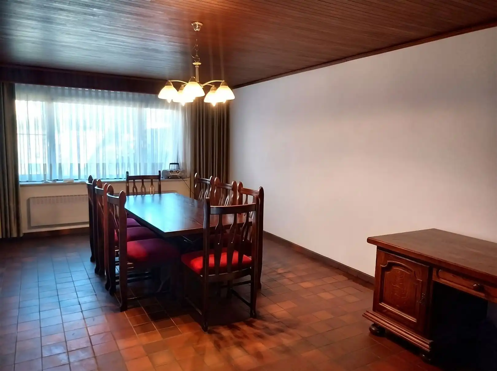 TE HUUR: Gesloten bebouwing met 3 slaapkamers in Aarschot! foto 2