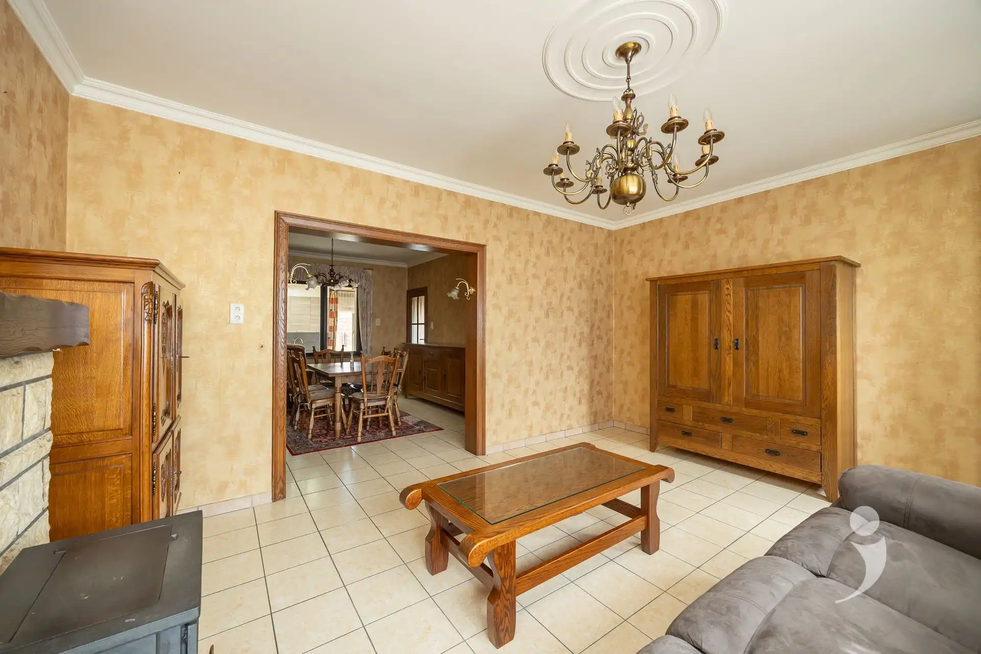 Te renoveren woning met vier slaapkamers!  foto 8