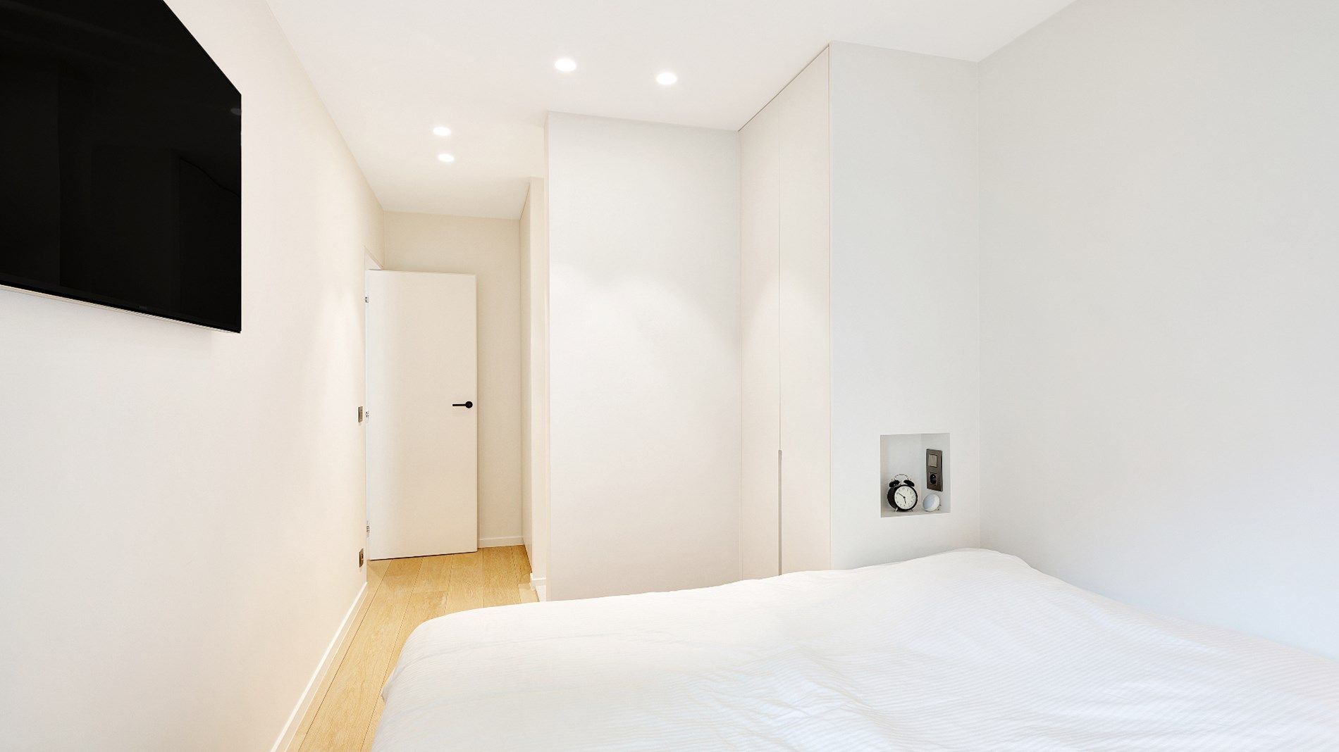 Prachtig gerenoveerd appartement met breed frontaal zeezicht, vlakbij het Albertplein foto 18