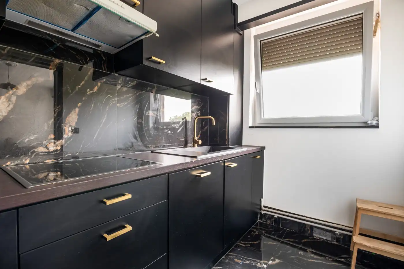 Tof, instapklaar app. op 3e verd. met 2 slpk., terrasje en garage foto 10