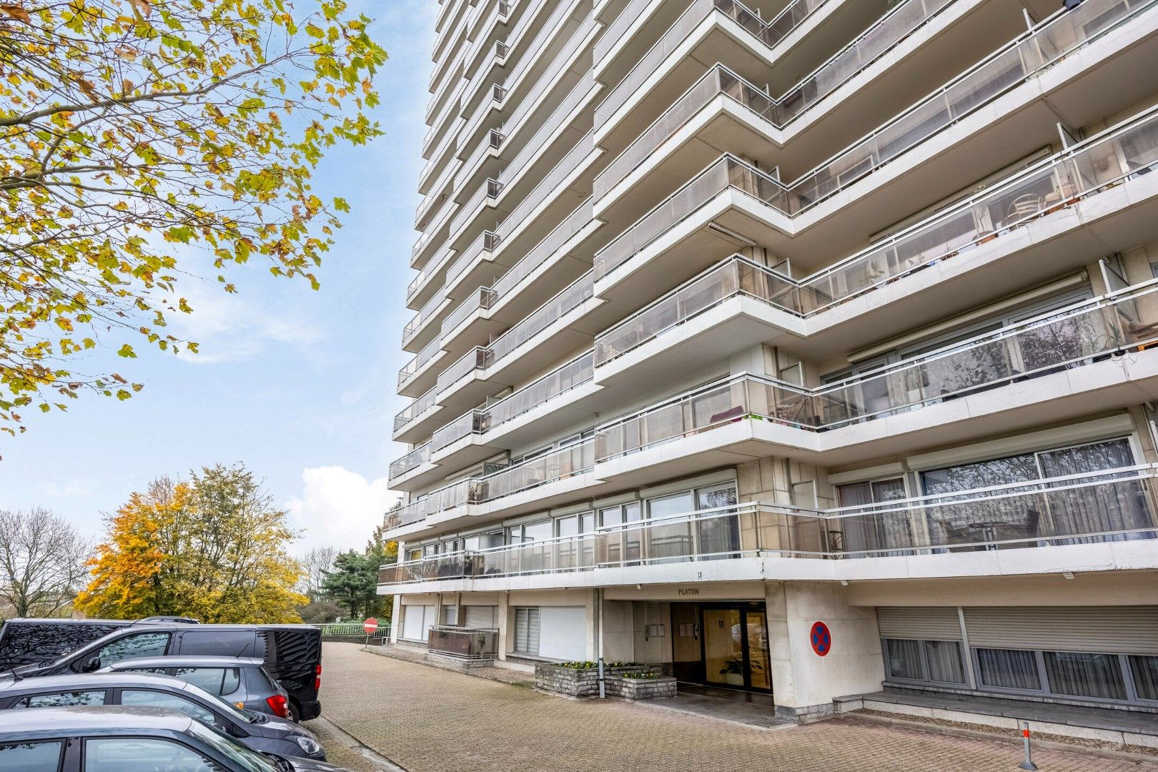 Instapklaar appartement met 1 slaapkamer met prachtig uitzicht in Laken foto 14