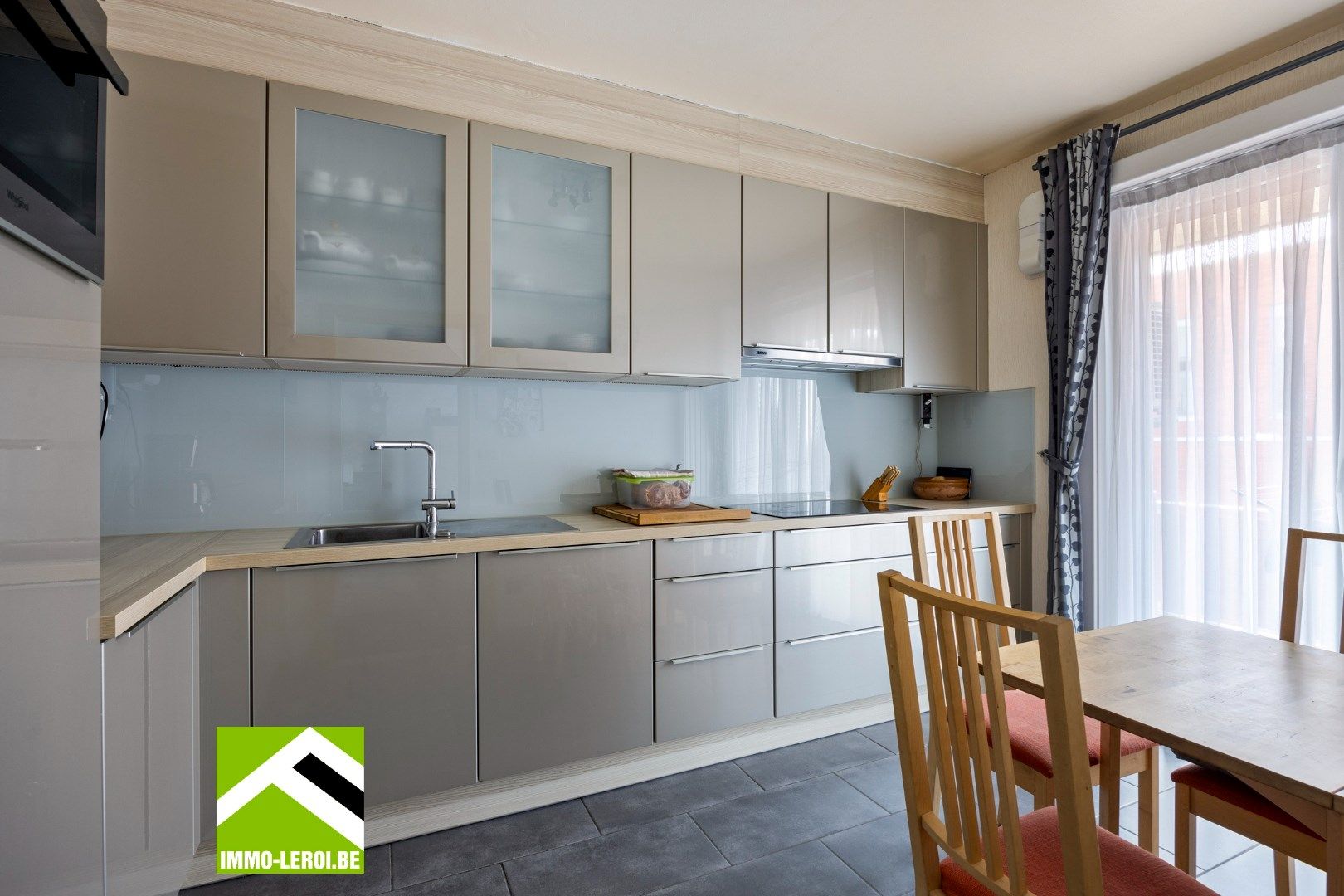 Prachtig appartement met garage vlakbij het stadscentrum van Tongeren foto 2