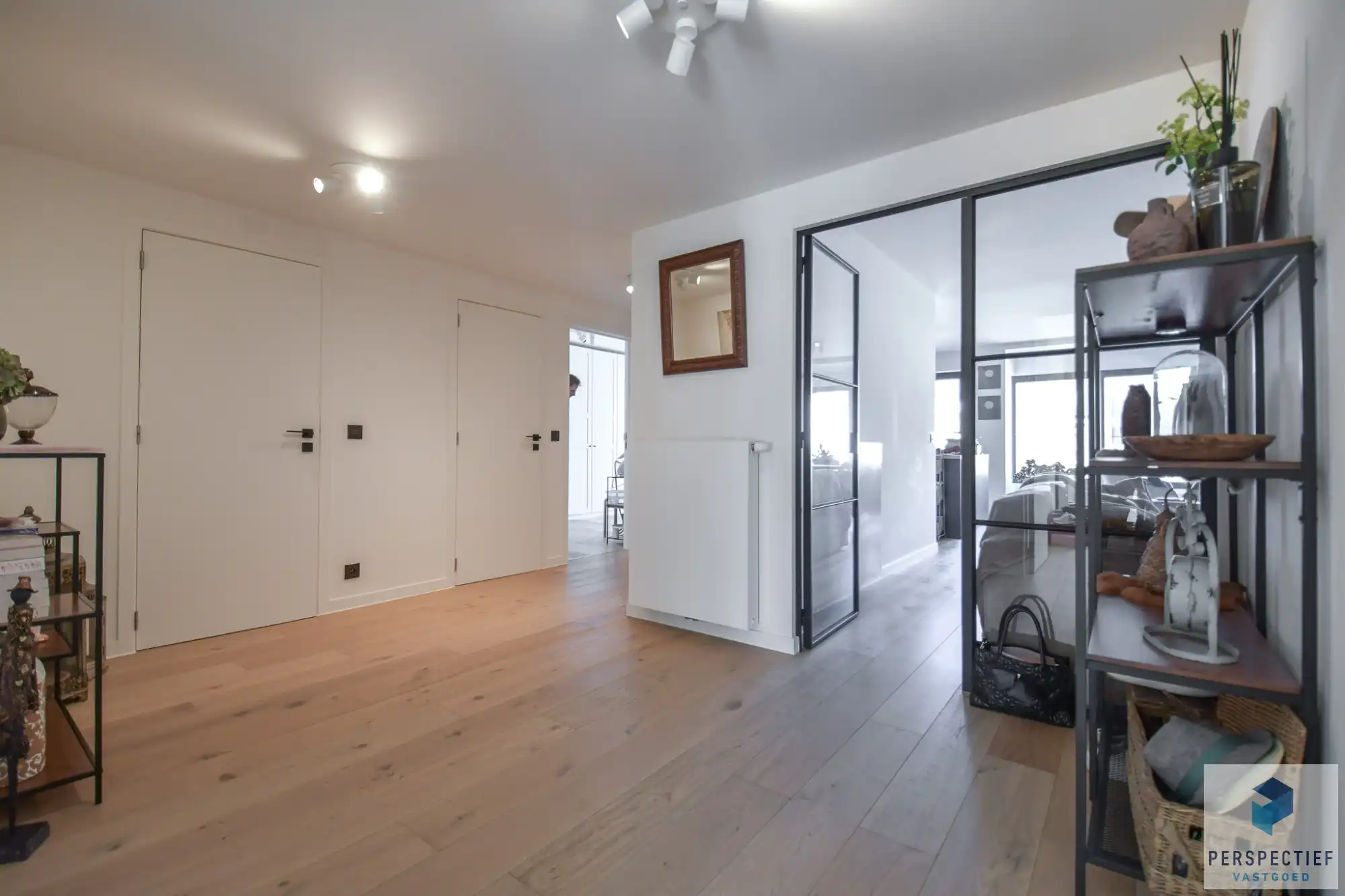 Totaal vernieuwd woonappartement met 3 slaapkamers en GROOT terras foto 10