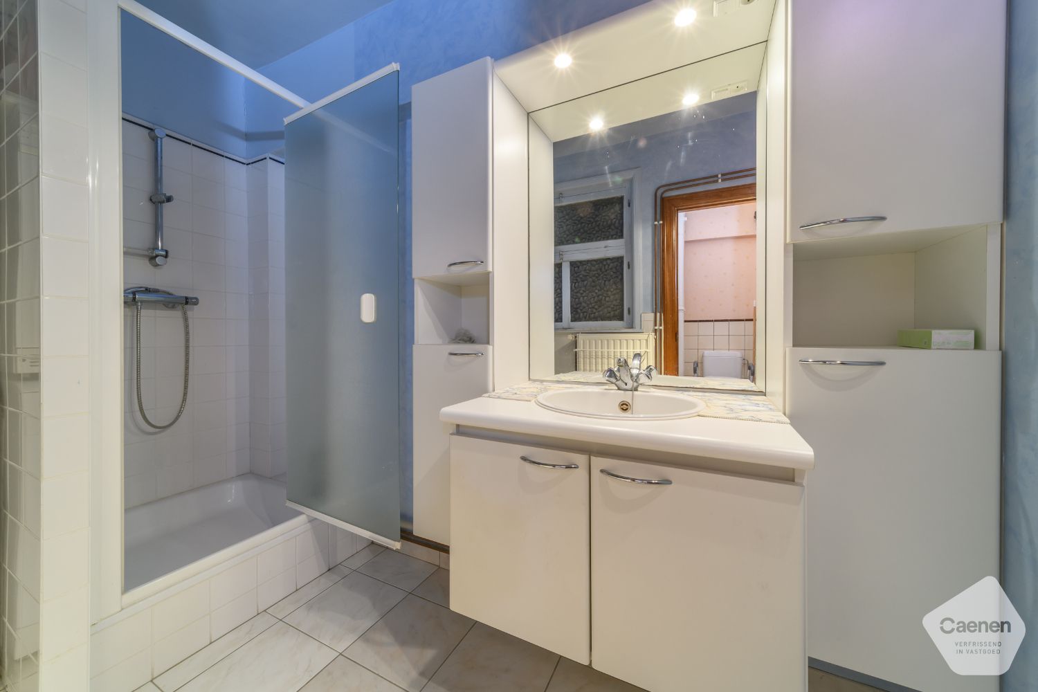 Te koop: ruim 2-slaapkamerappartement met frontaal zeezicht – De Panne foto 12
