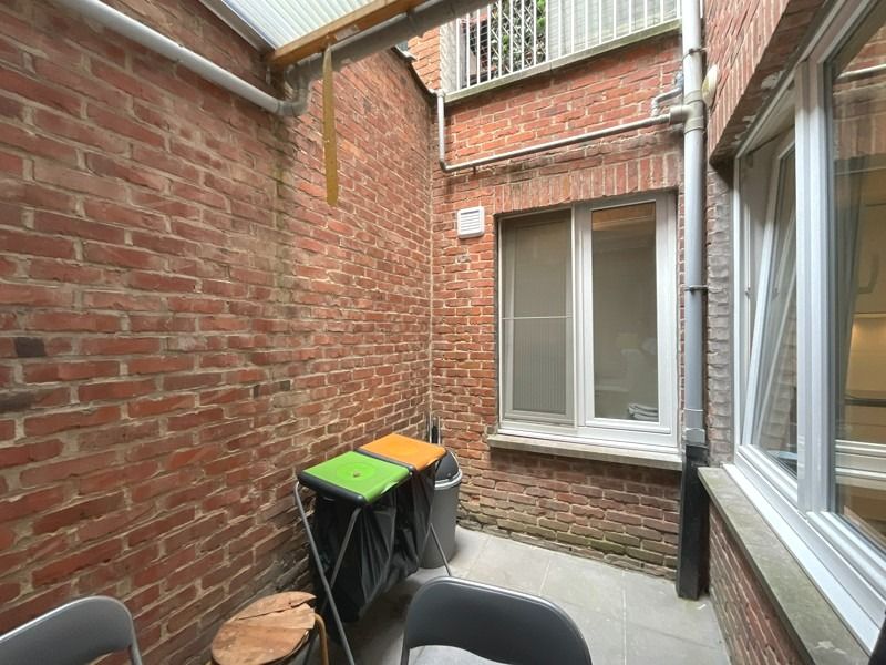 In het centrum gelegen appartement nabij het station met twee slaapkamers foto 8