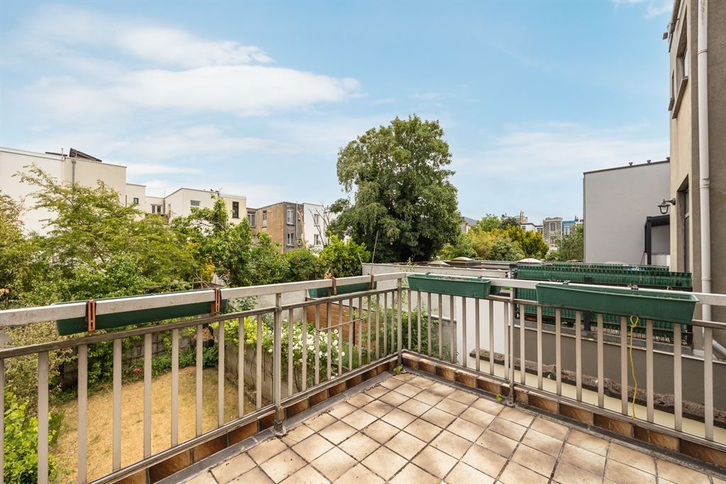 Zeer ruime, te renoveren woning met tuin foto 6