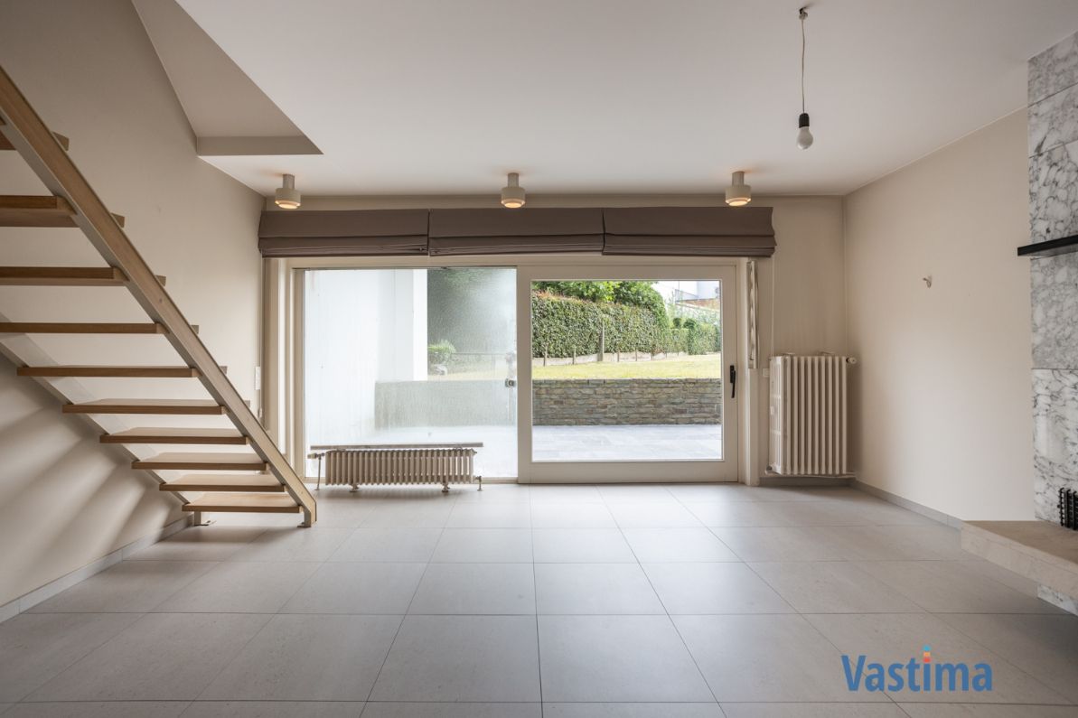 Lichtrijke villa met royale tuin vlak bij natuur & stadsleven foto 4