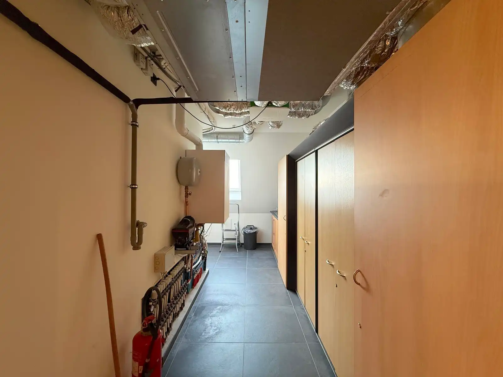 Gemeubeld appartement met 3 slaapkamers, terras en garage foto 36