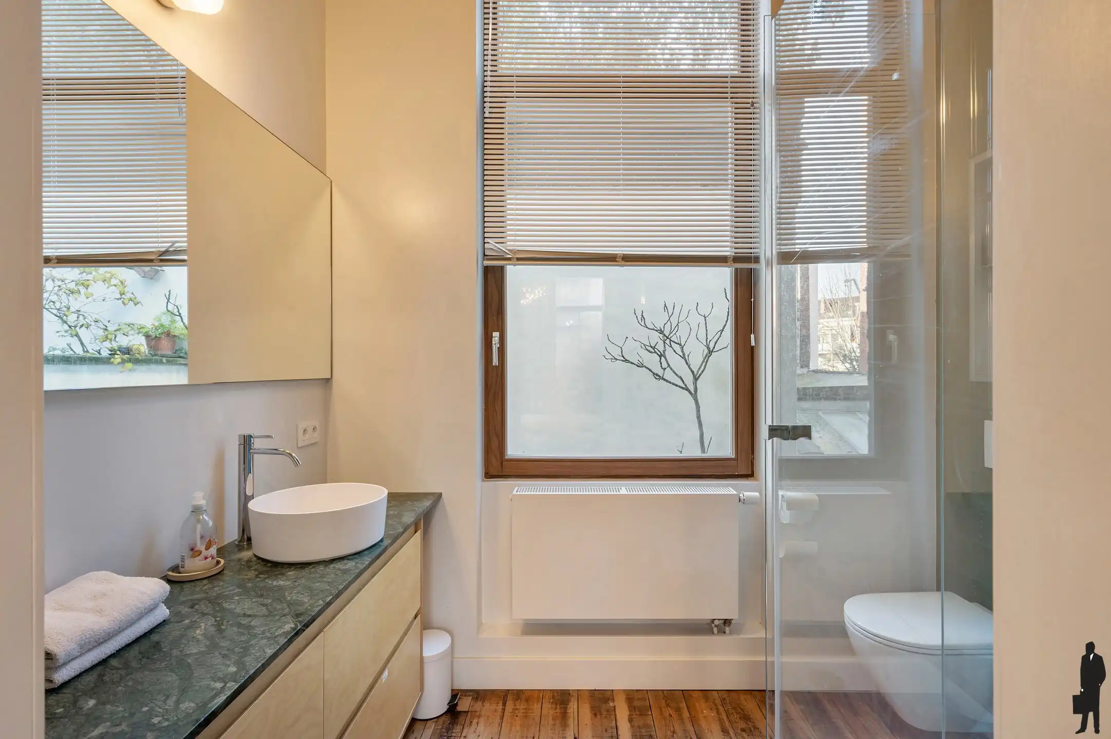 Lichtrijk en instapklaar wonen in hartje Antwerpen foto 11