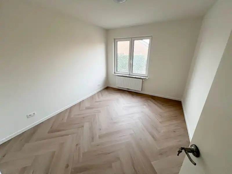 Stijlvol gerenoveerd appartement met 3 slaapkamers, garage en berging foto 18