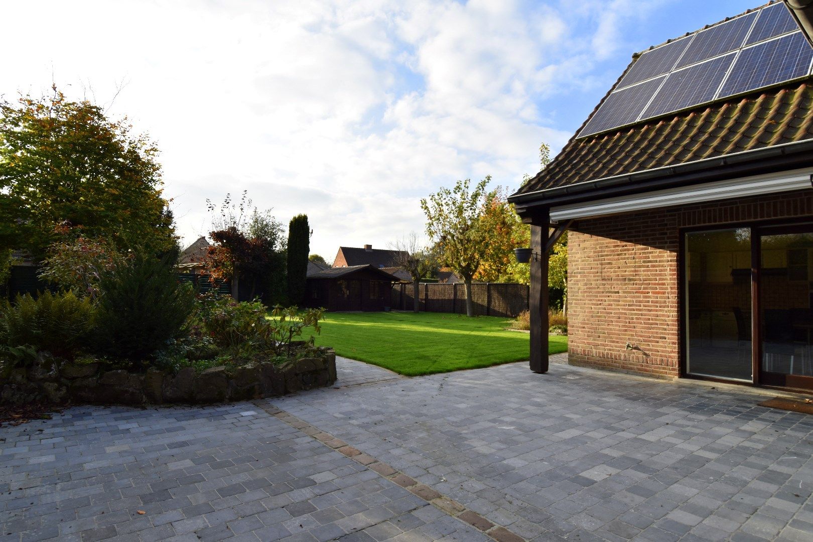 Villa met 4 slaapkamers, garage en zonnige tuin te koop in residentiële omgeving vlakbij Gullegem-centrum foto 14