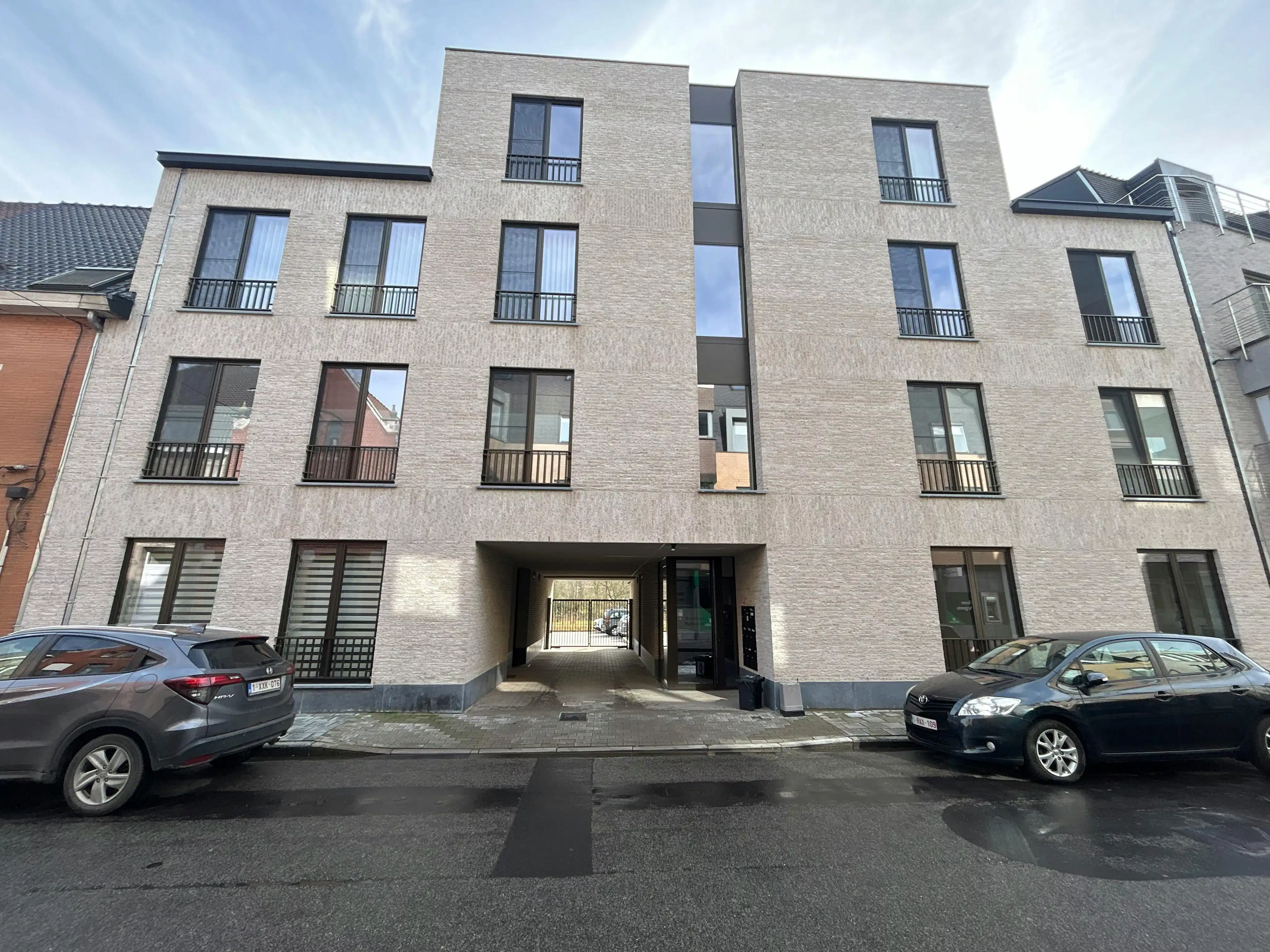 Afgesloten staanplaats te koop in de Veurnestraat in Poperinge  foto 3