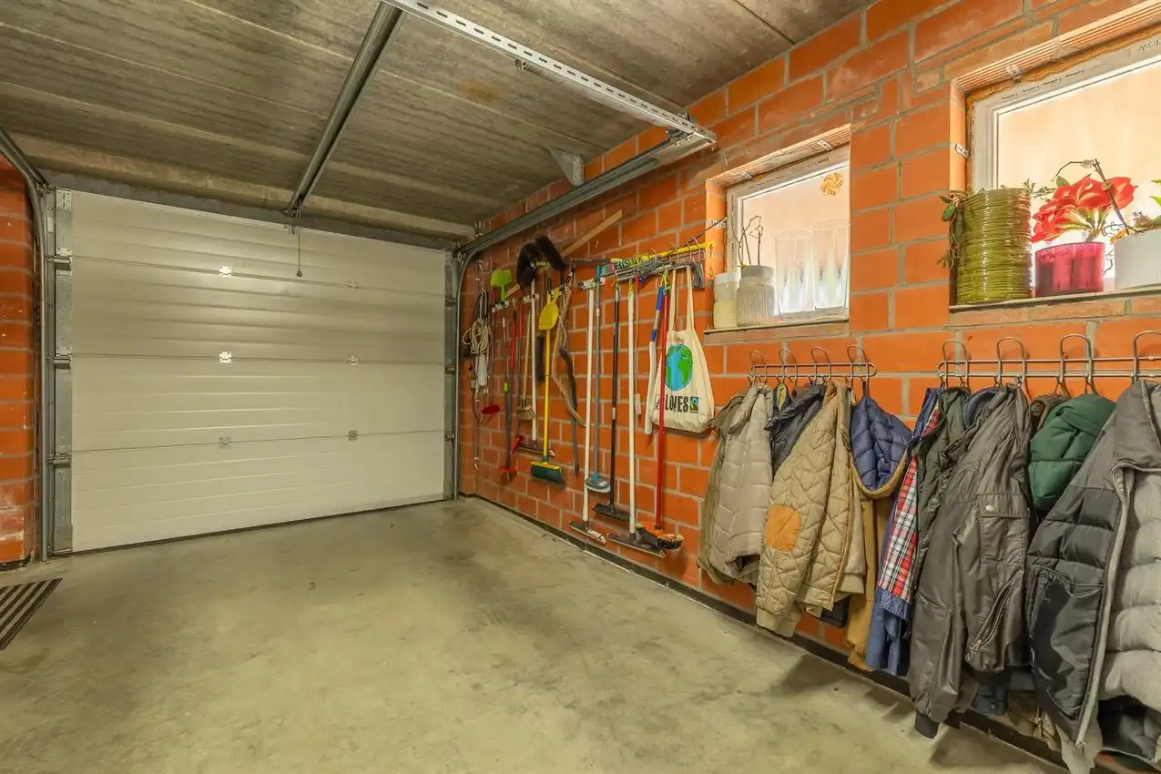 Karaktervolle en instapklare woning met zonnige tuin nabij het Gras- en Crauwelsbos foto 26