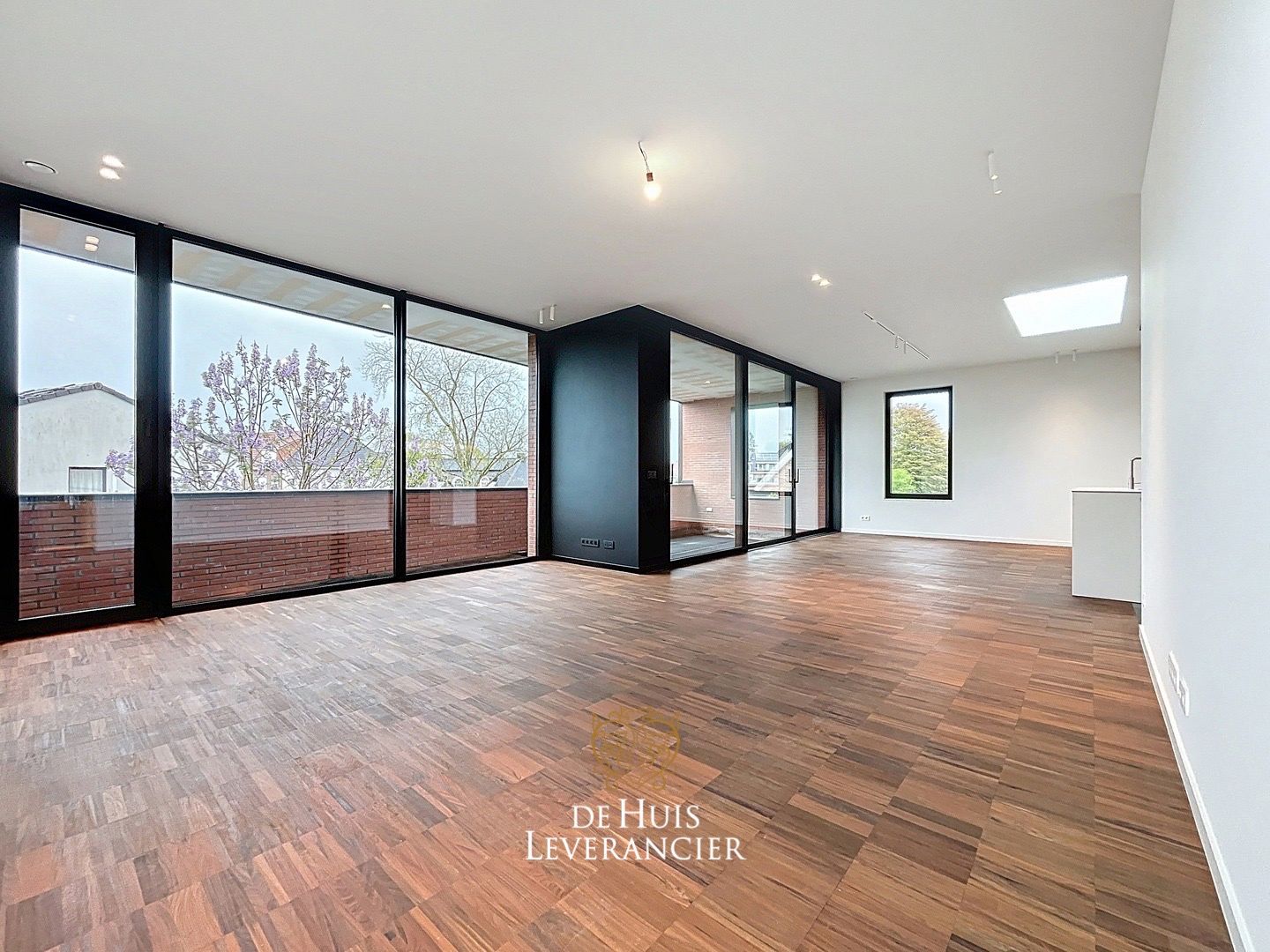 Vernieuwbouwde BEN Loft-villa te huur in Kontich foto 6