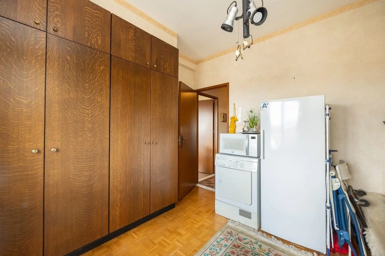 Centraal gelegen appartement met AIRCO, 2 slaapkamers en dressing. foto 15