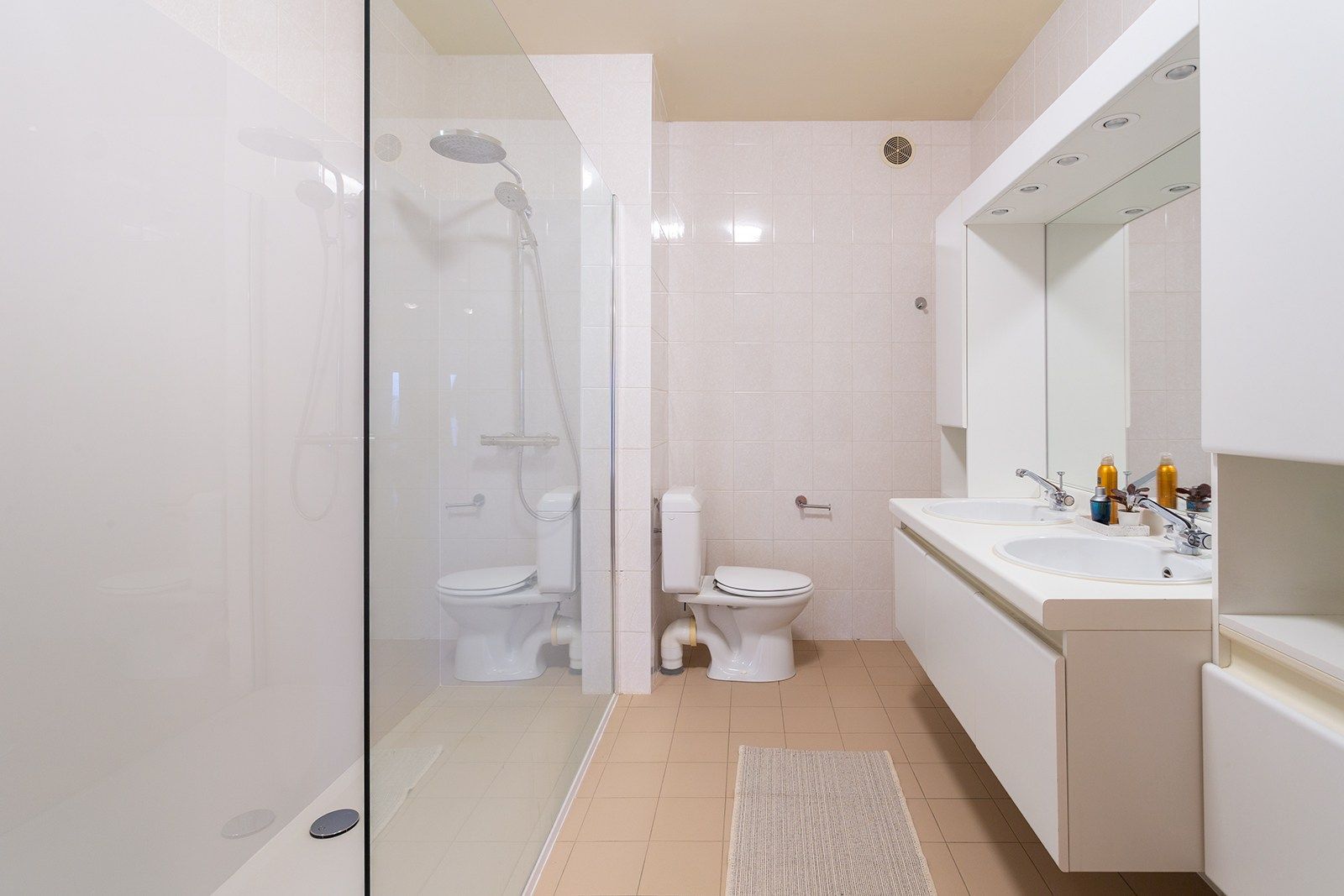 2 slaapkamer appartement met veel lichtinval foto 25