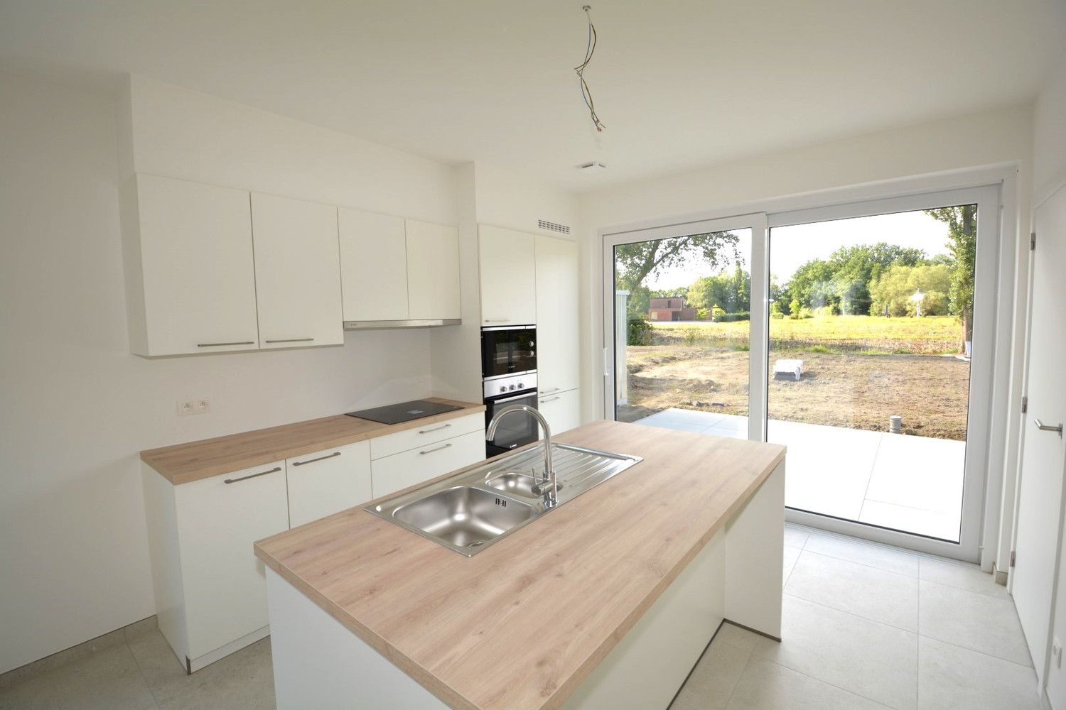 INSTAPKLARE WONING MET 4 SLK EN ZUID-TUIN! foto 3