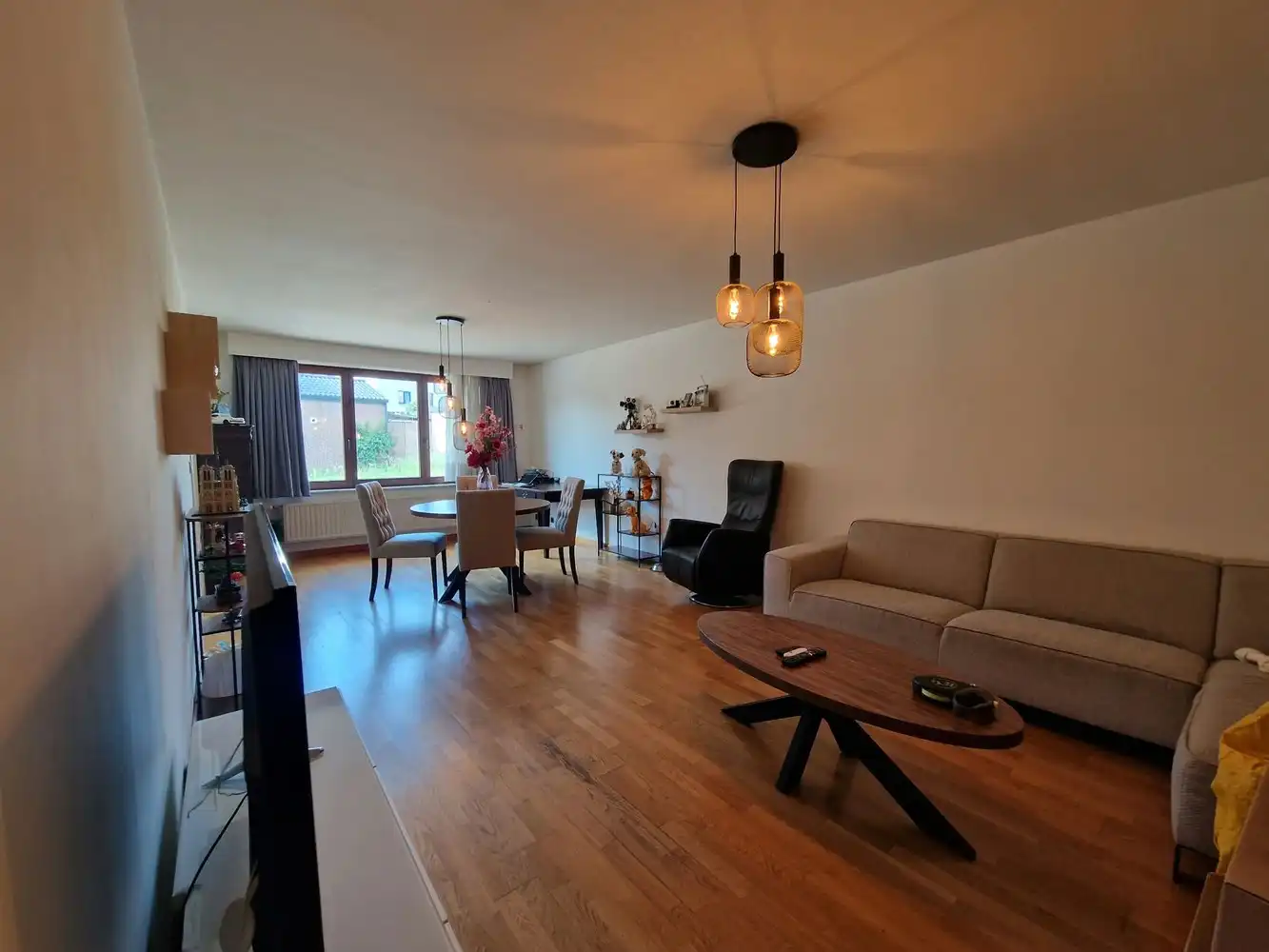 Ruim gelijkvloers appartement met 2 slaapkamers te huur in Lanaken foto 3
