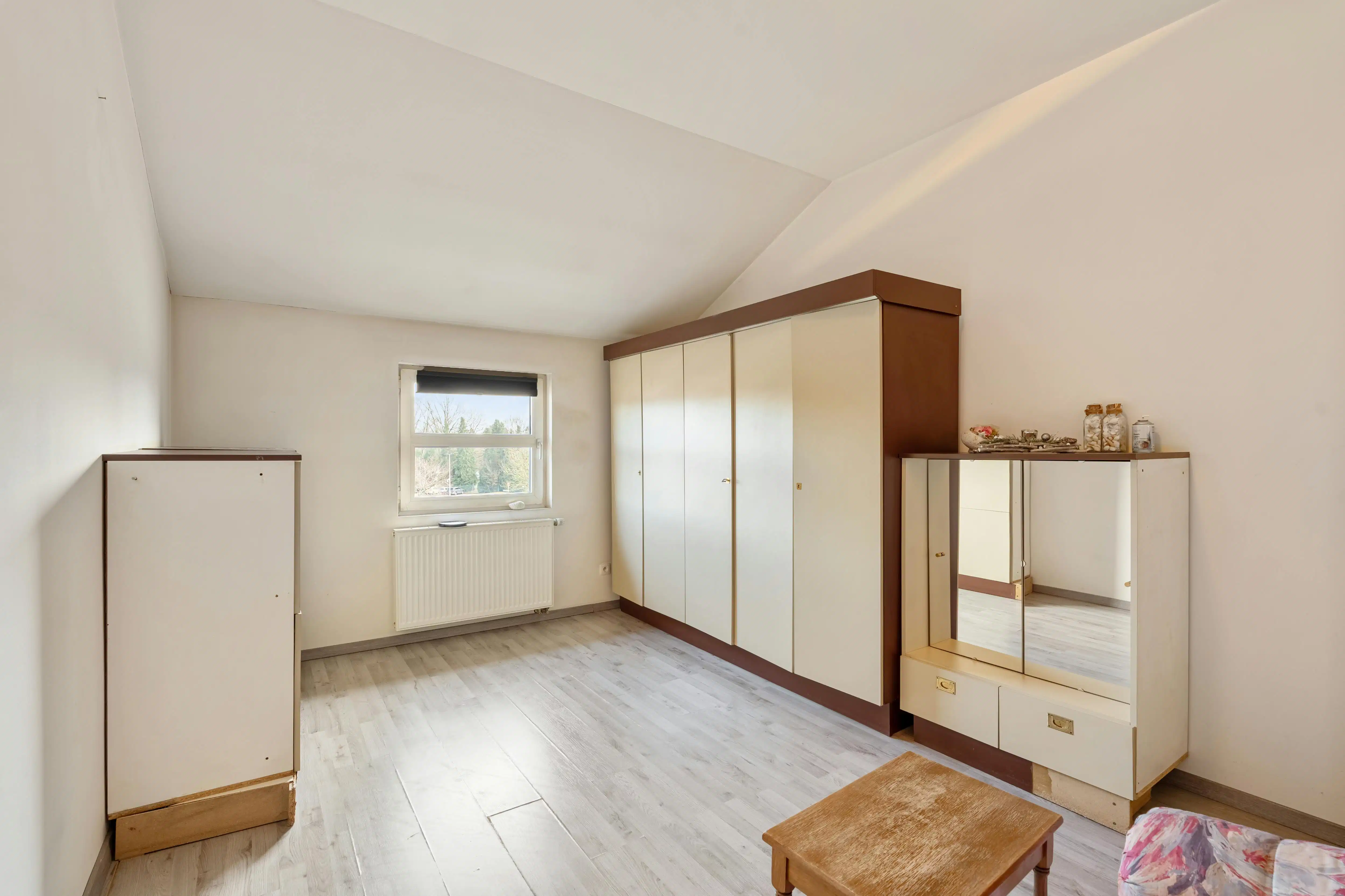 Rendabele opbrengsteigendom met handelspand, magazijn, woonst en 2 appartementen in Genk foto 15