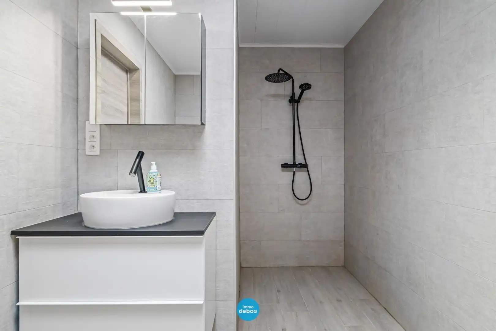 Instapklare gezinswoning met 4 slaapkamers foto 9