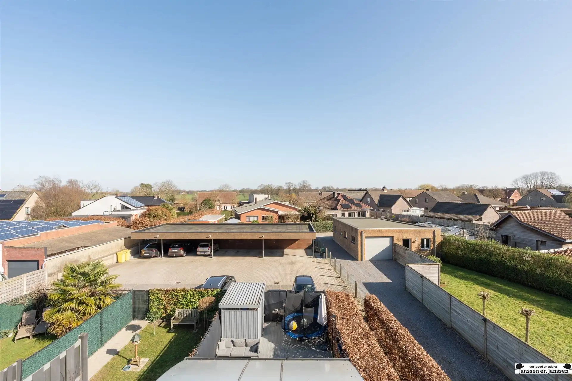 Lichtrijk en modern appartement met prachtig (dak)terras foto 19