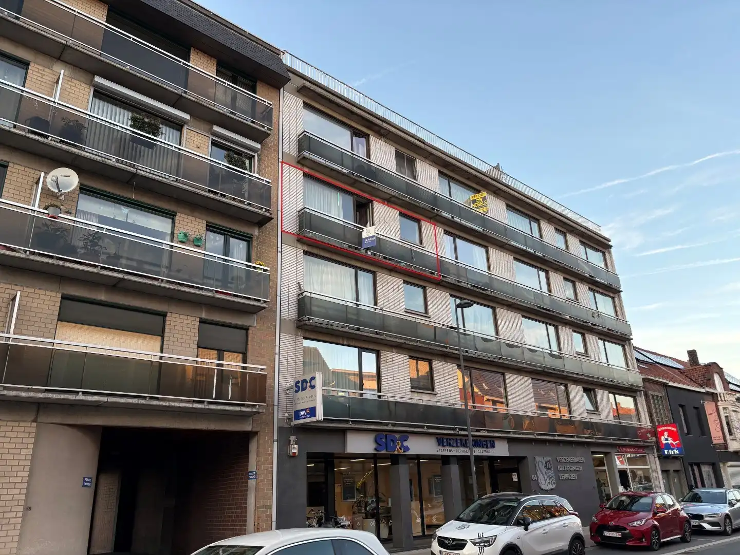 Appartement te koop – 3de verdieping in Harelbeke foto 2