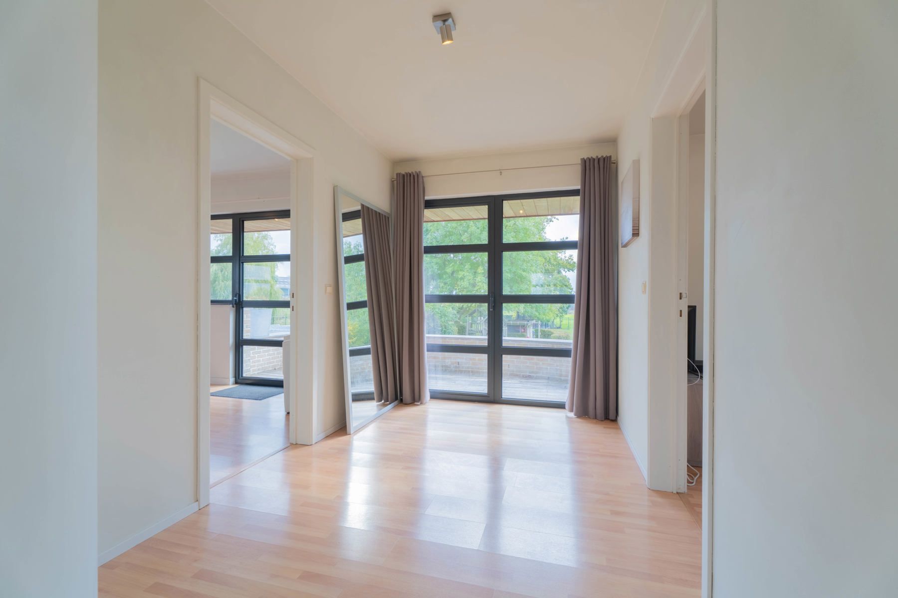 Woning Pajottegem – Parking voor camper, camion of marktwagen foto 28