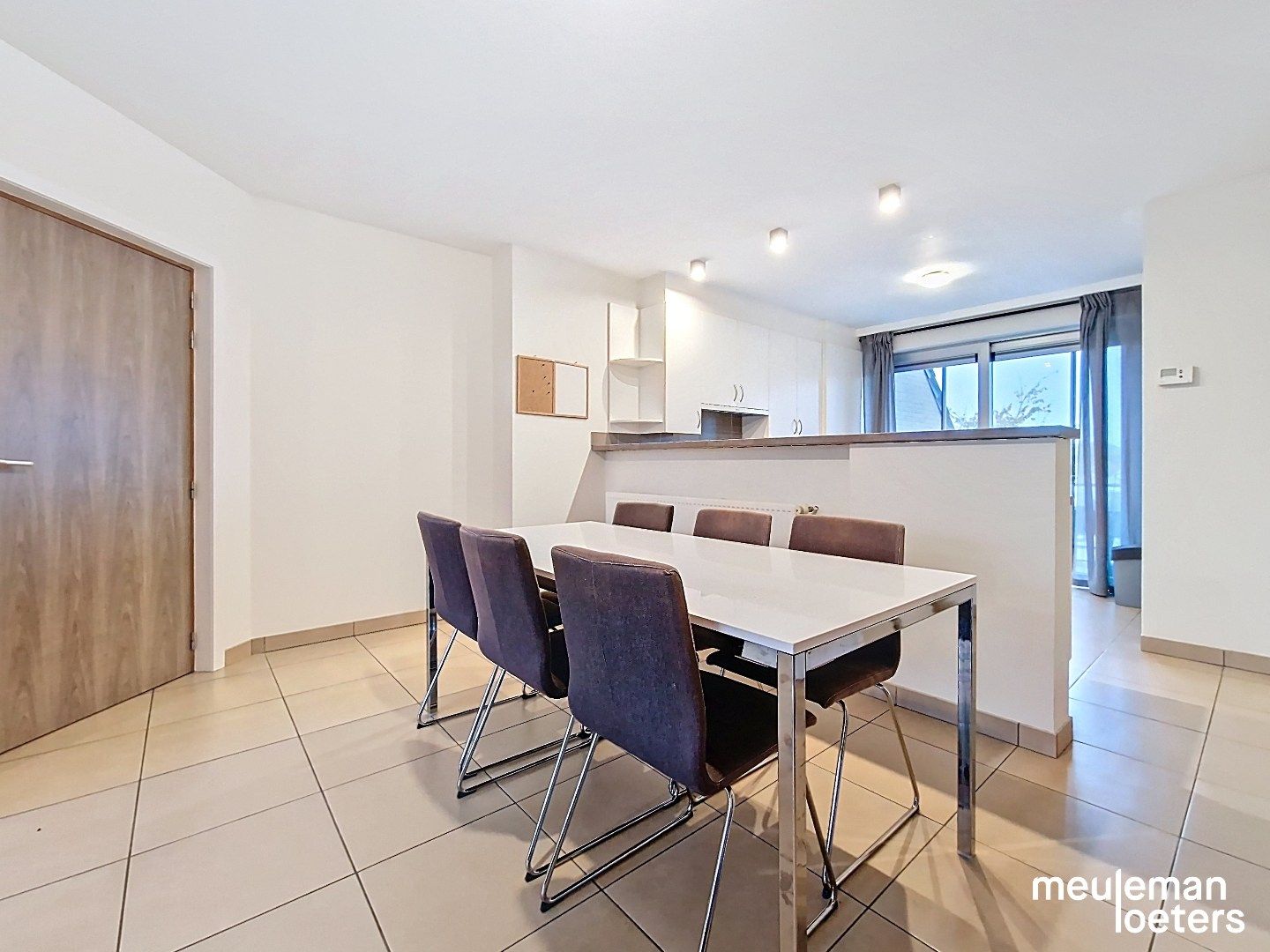Ruim en instapklaar appartement met 2 slaapkamers foto 5