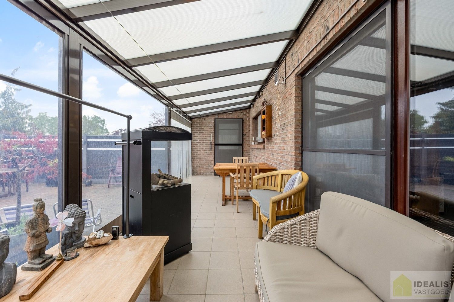 RUIME EN PERFECT ONDERHOUDEN WONING MET 4 SLAAPKAMERS OP KNAP PERCEEL VAN MAAR LIEFST 14A61CA foto 17